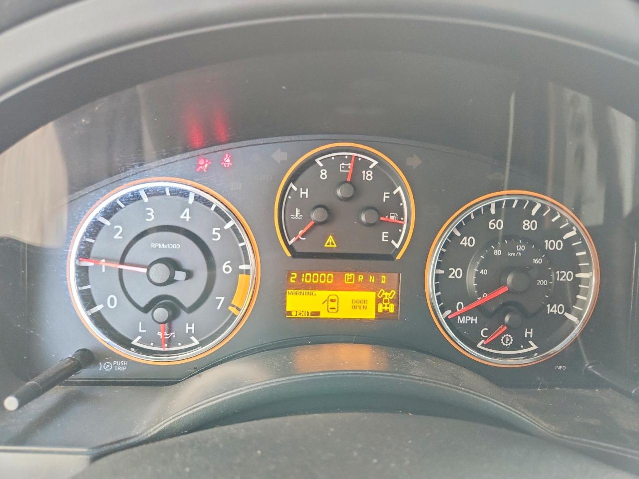 2011 Nissan Armada Platinum Silver vin: 5N1BA0NE7BN620582