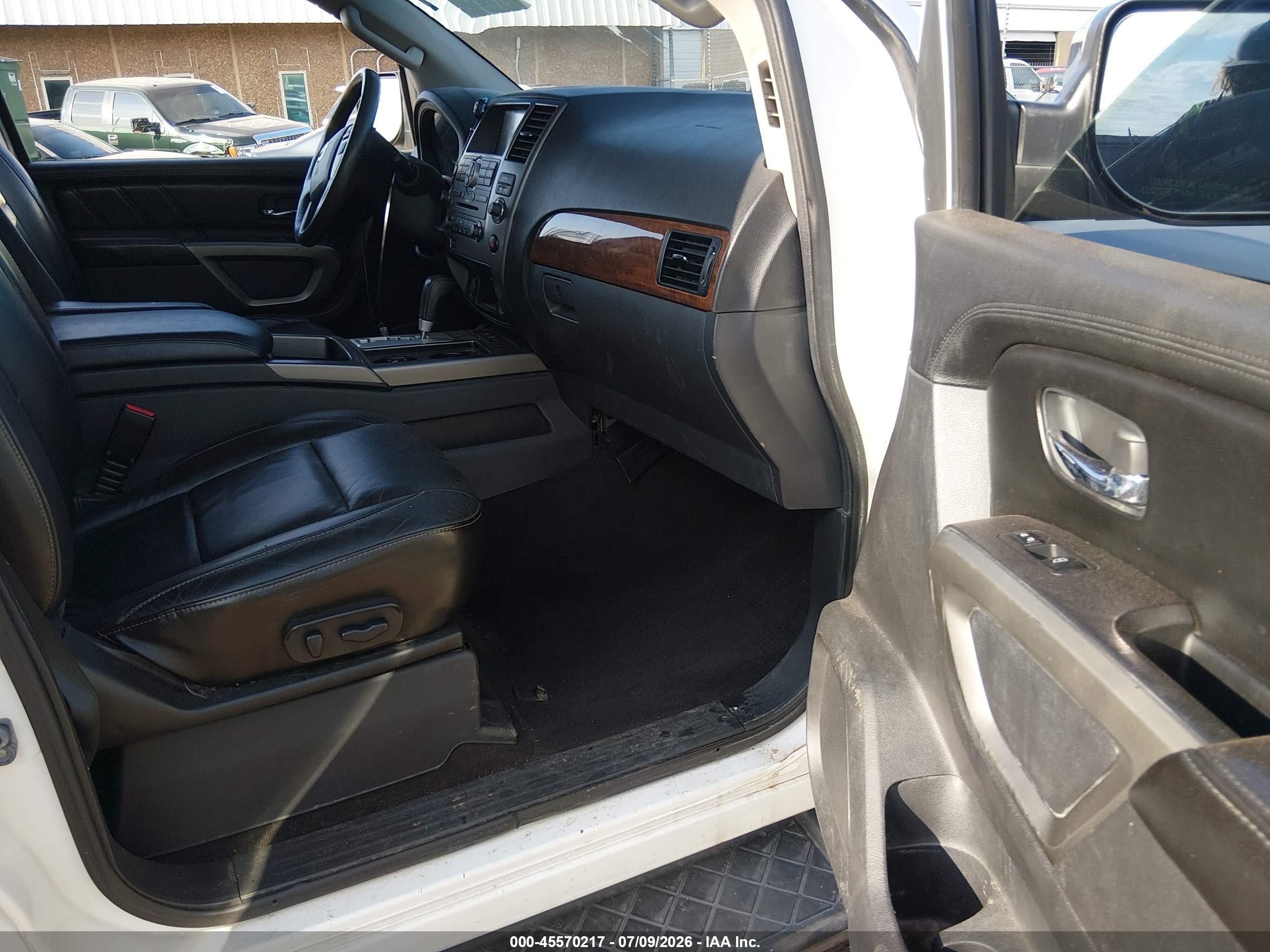 2015 Nissan Armada Platinum Белый vin: 5N1BA0NE8FN608401