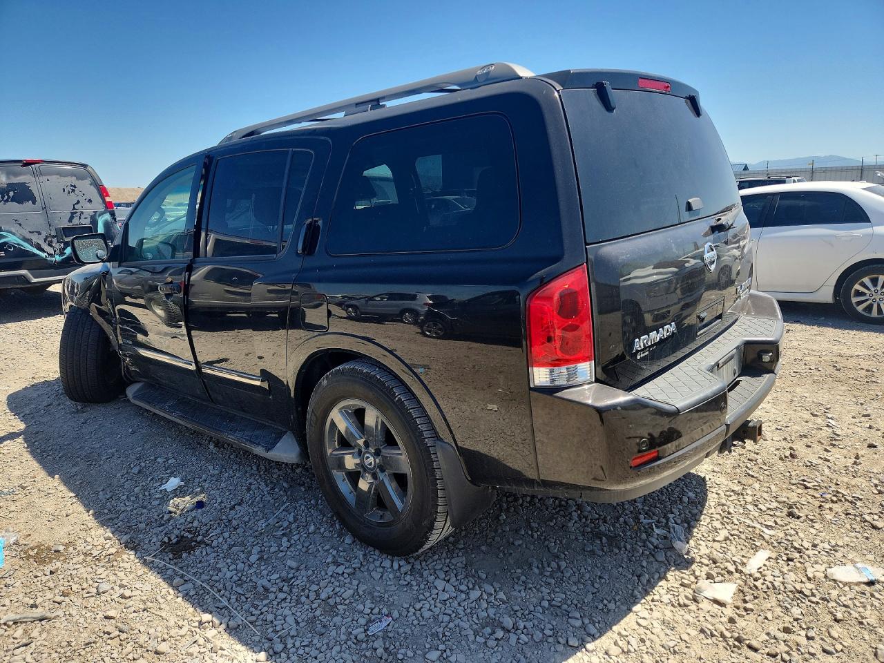 2014 Nissan Armada Platinum Черный vin: 5N1BA0NE9EN600810