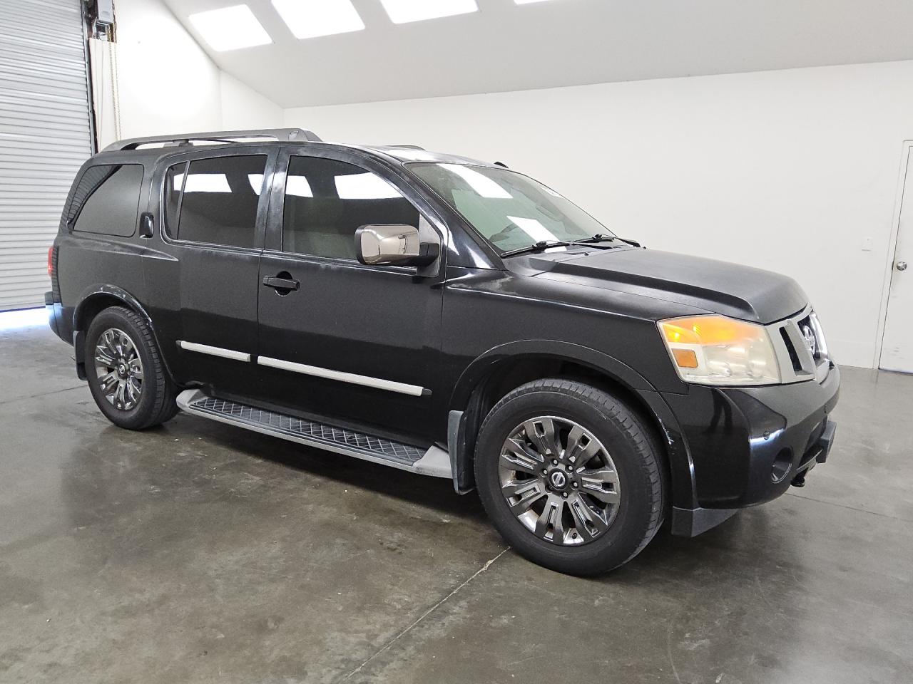 2015 Nissan Armada Platinum Черный vin: 5N1BA0NF2FN609990 Damage: Right Running Board, Peeling, > 12 Inches