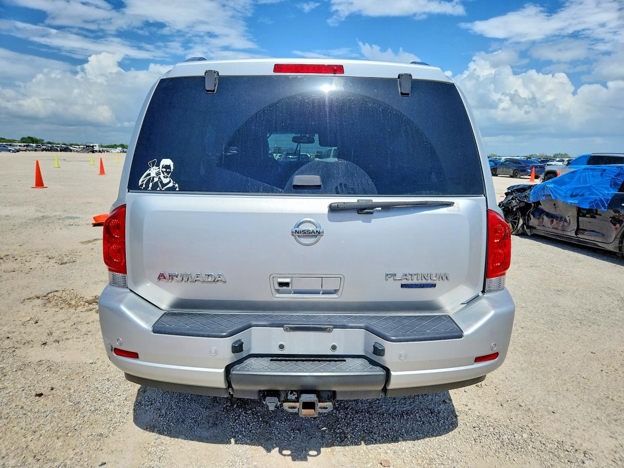 2015 Nissan Armada Platinum Серебряный vin: 5N1BA0NF3FN612591