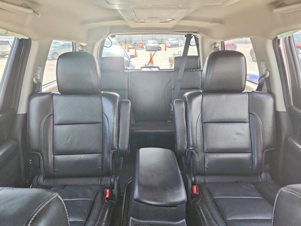 2015 Nissan Armada Platinum Серебряный vin: 5N1BA0NF3FN612591