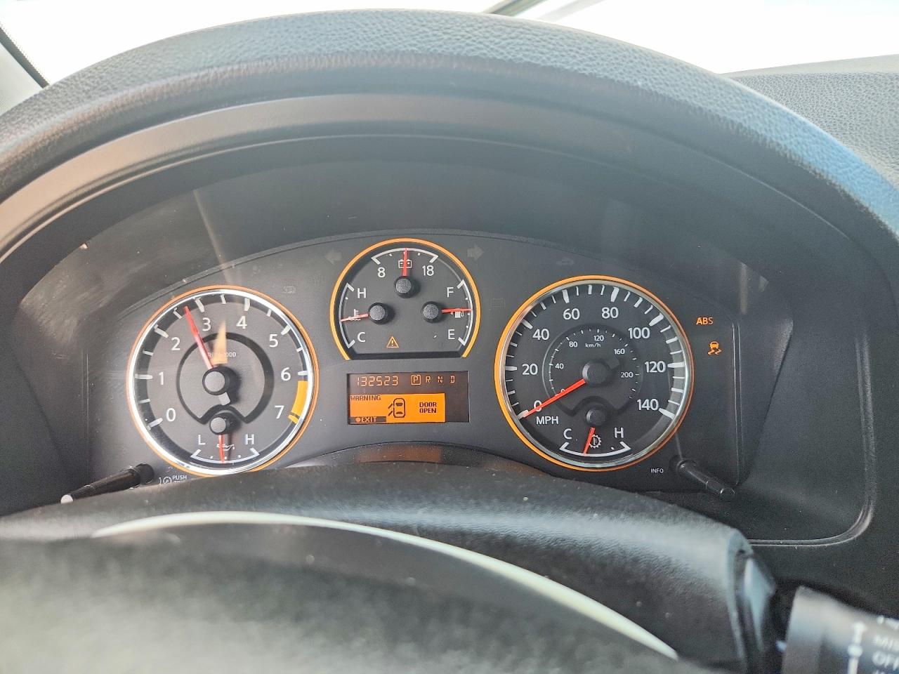 2015 Nissan Armada Platinum Серебряный vin: 5N1BA0NF3FN612591