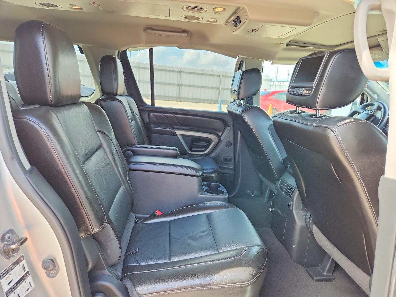 2015 Nissan Armada Platinum Серебряный vin: 5N1BA0NF3FN612591