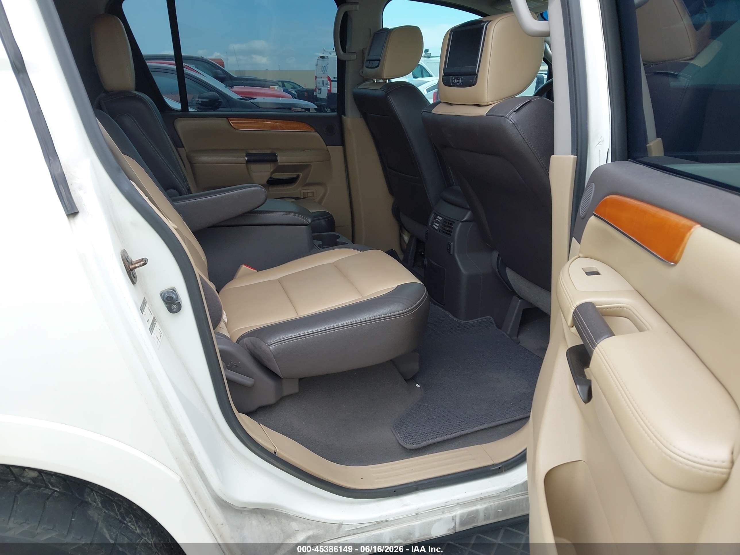 2014 Nissan Armada Platinum White vin: 5N1BA0NF8EN612570