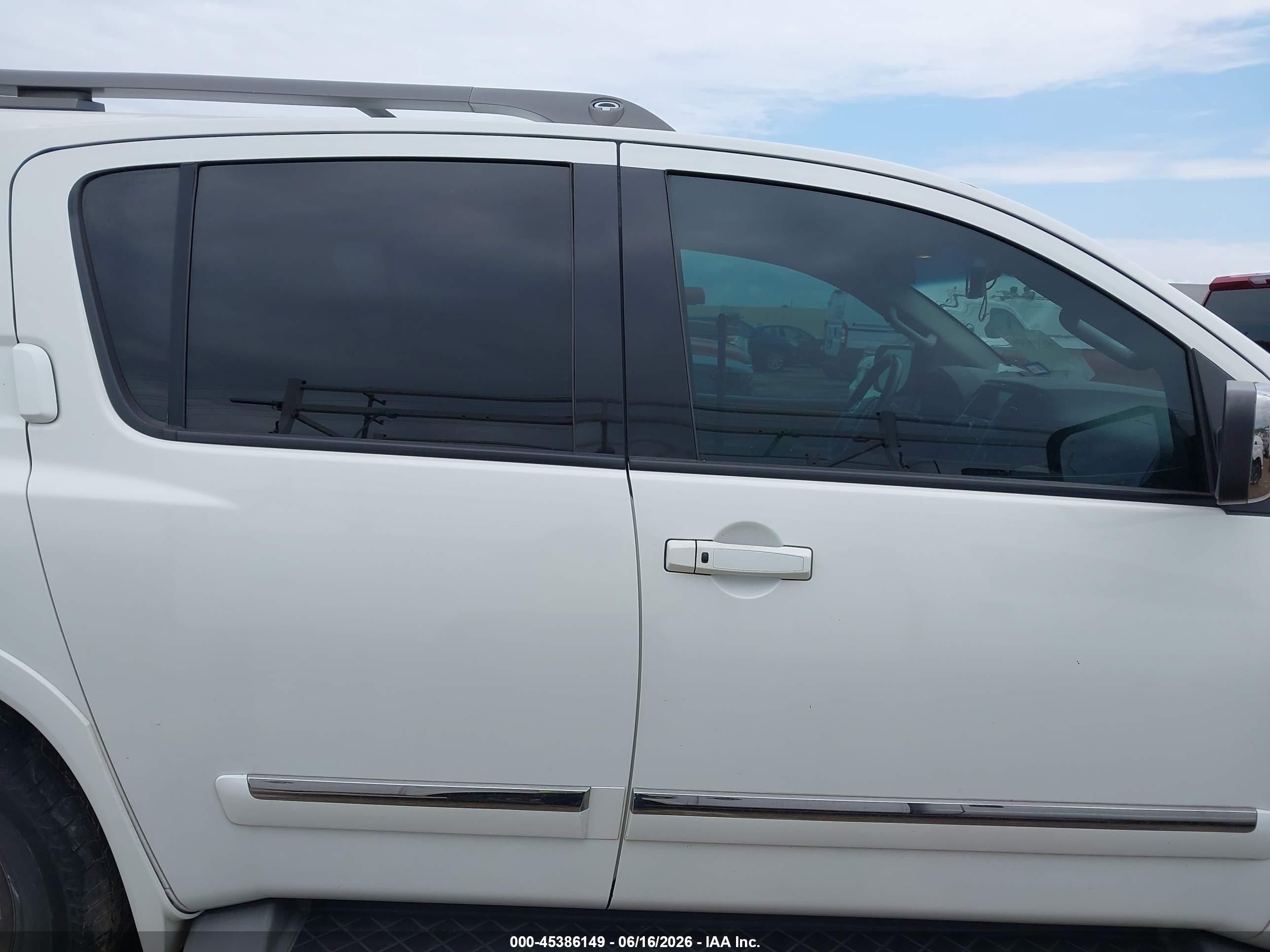 2014 Nissan Armada Platinum White vin: 5N1BA0NF8EN612570