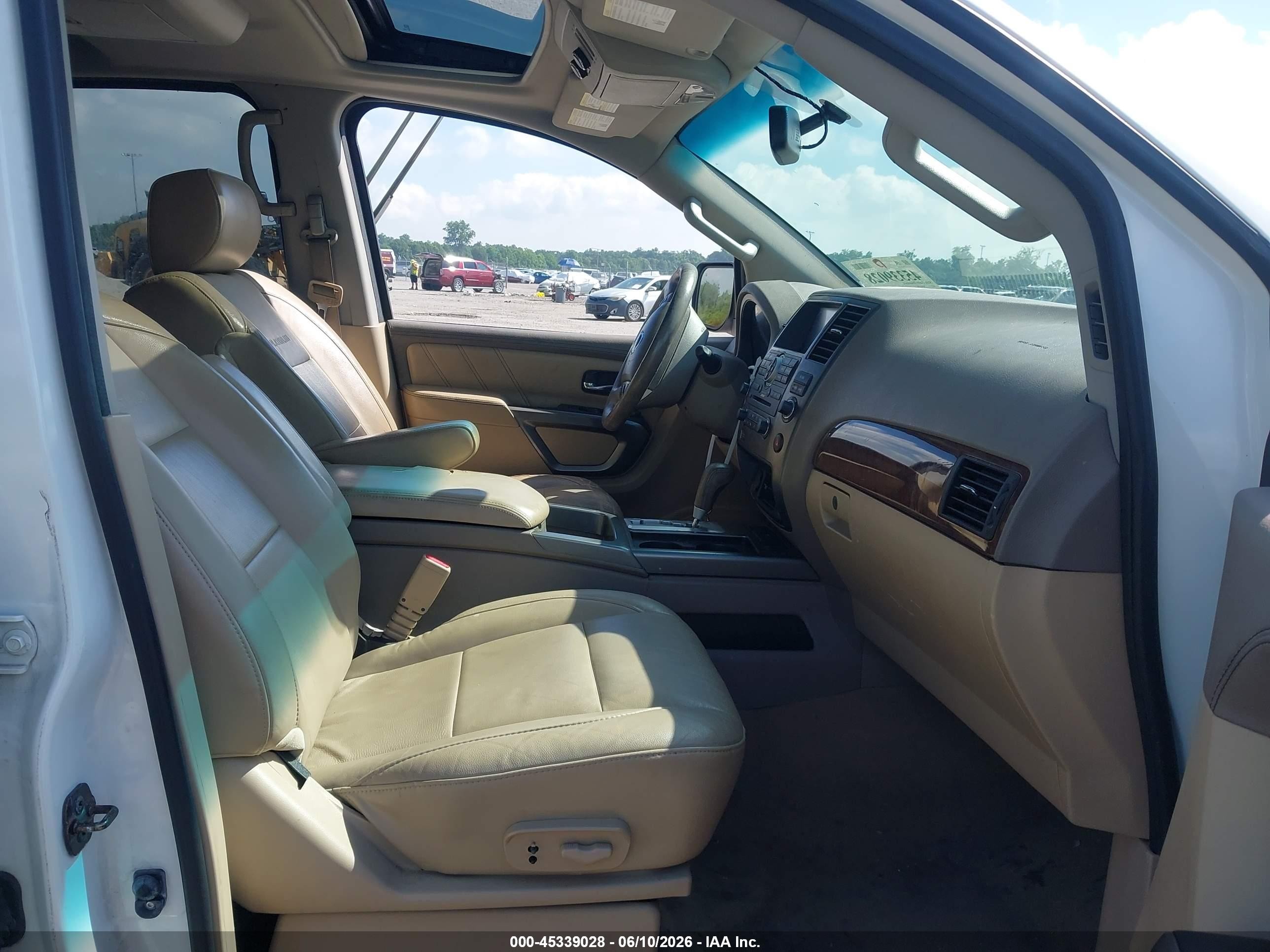 2015 Nissan Armada Platinum White vin: 5N1BA0NF8FN609170