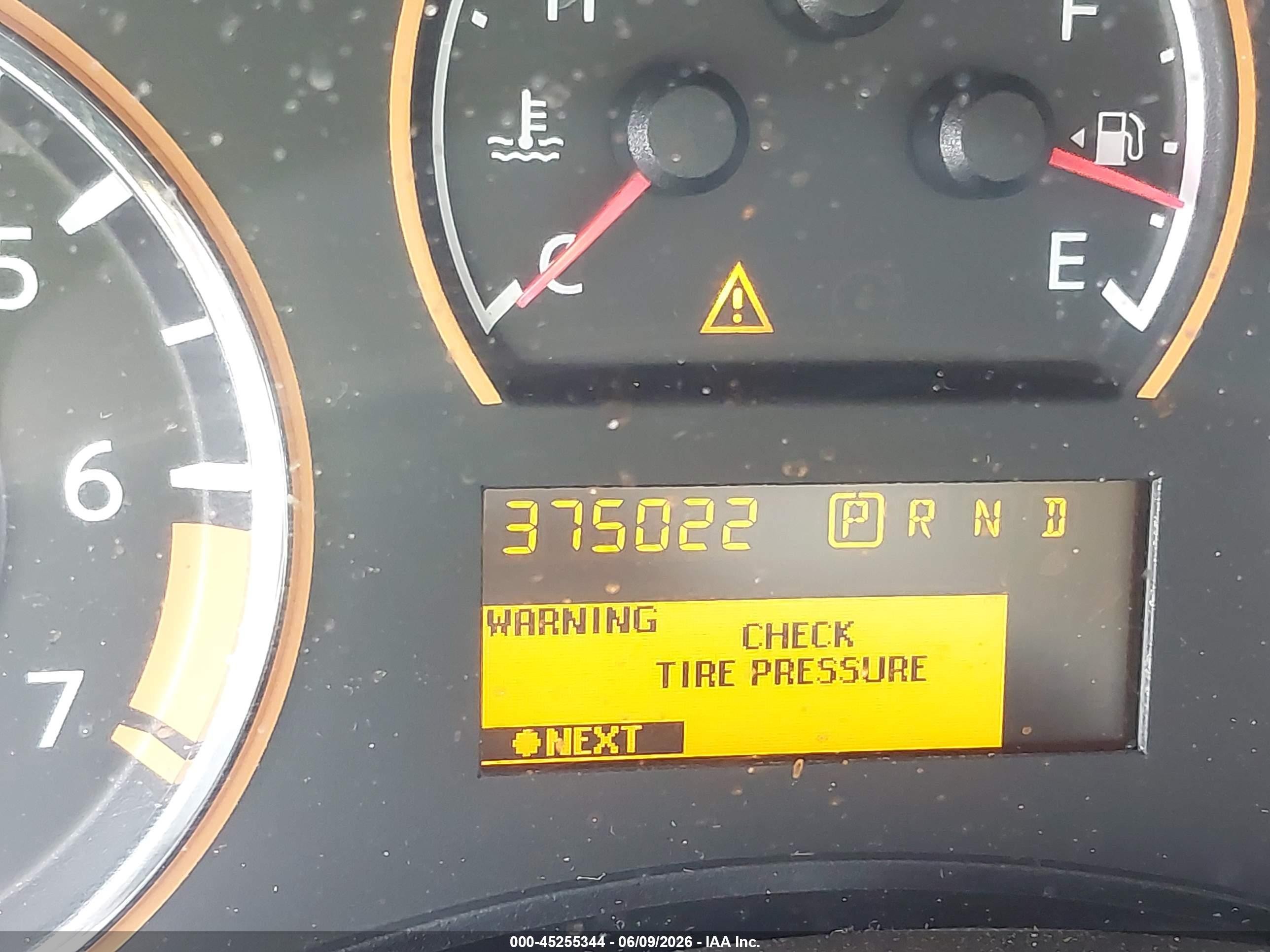 2011 Nissan Armada Platinum Burgundy vin: 5N1BA0NF9BN608393