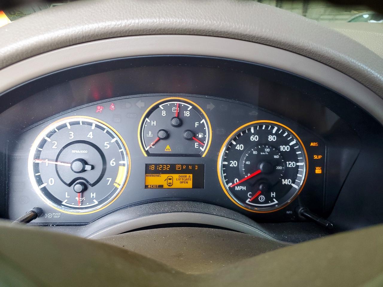 2011 Nissan Armada Platinum White vin: 5N1BA0NFXBN610153