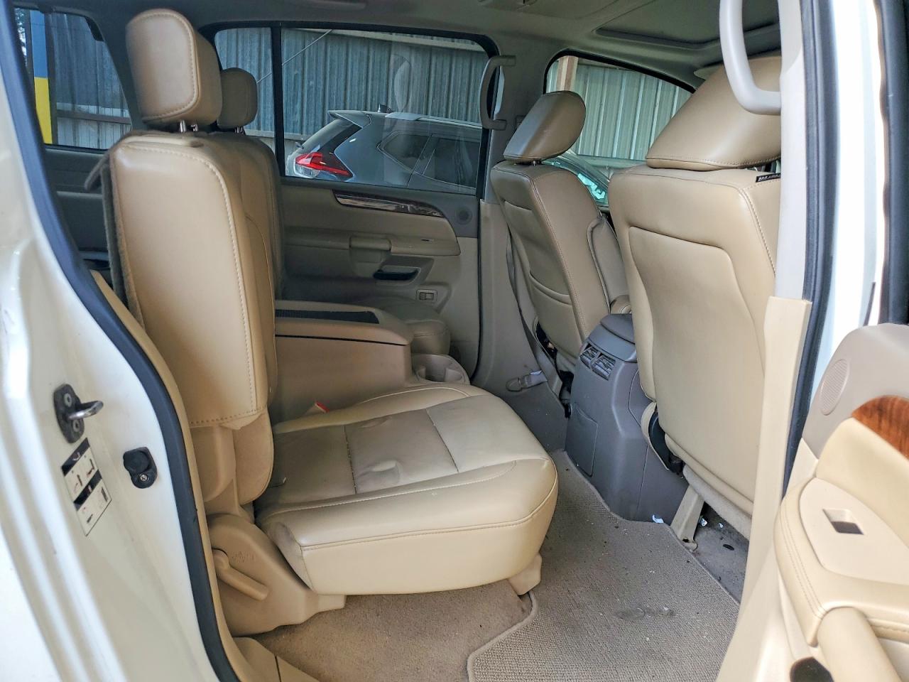 2011 Nissan Armada Platinum White vin: 5N1BA0NFXBN610153