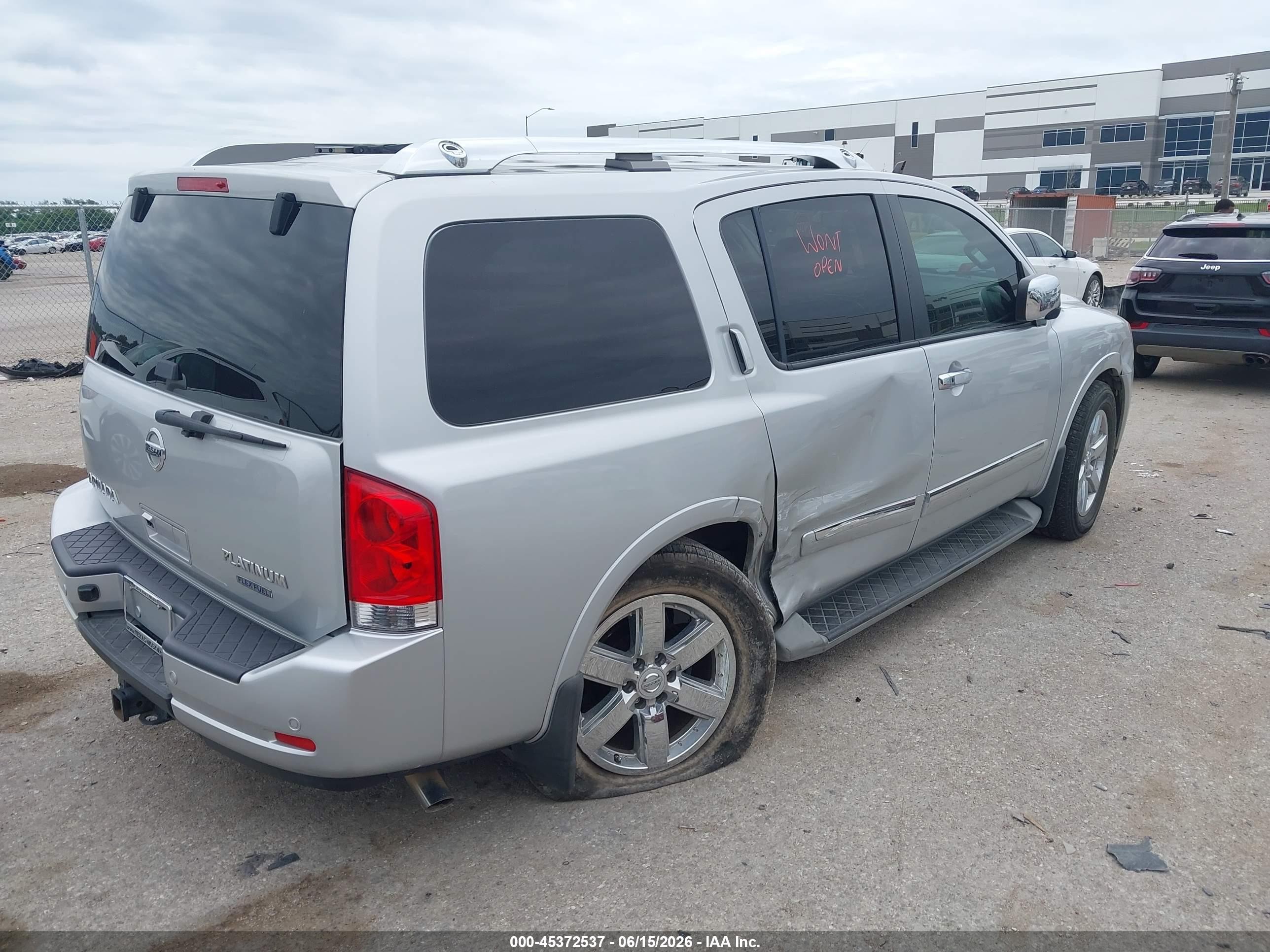 2013 Nissan Armada Platinum Серебряный vin: 5N1BA0NFXDN605103
