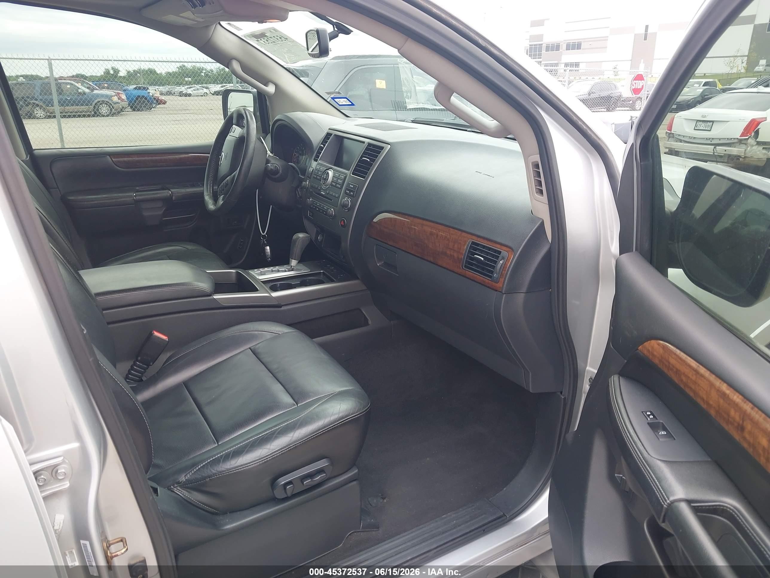 2013 Nissan Armada Platinum Серебряный vin: 5N1BA0NFXDN605103