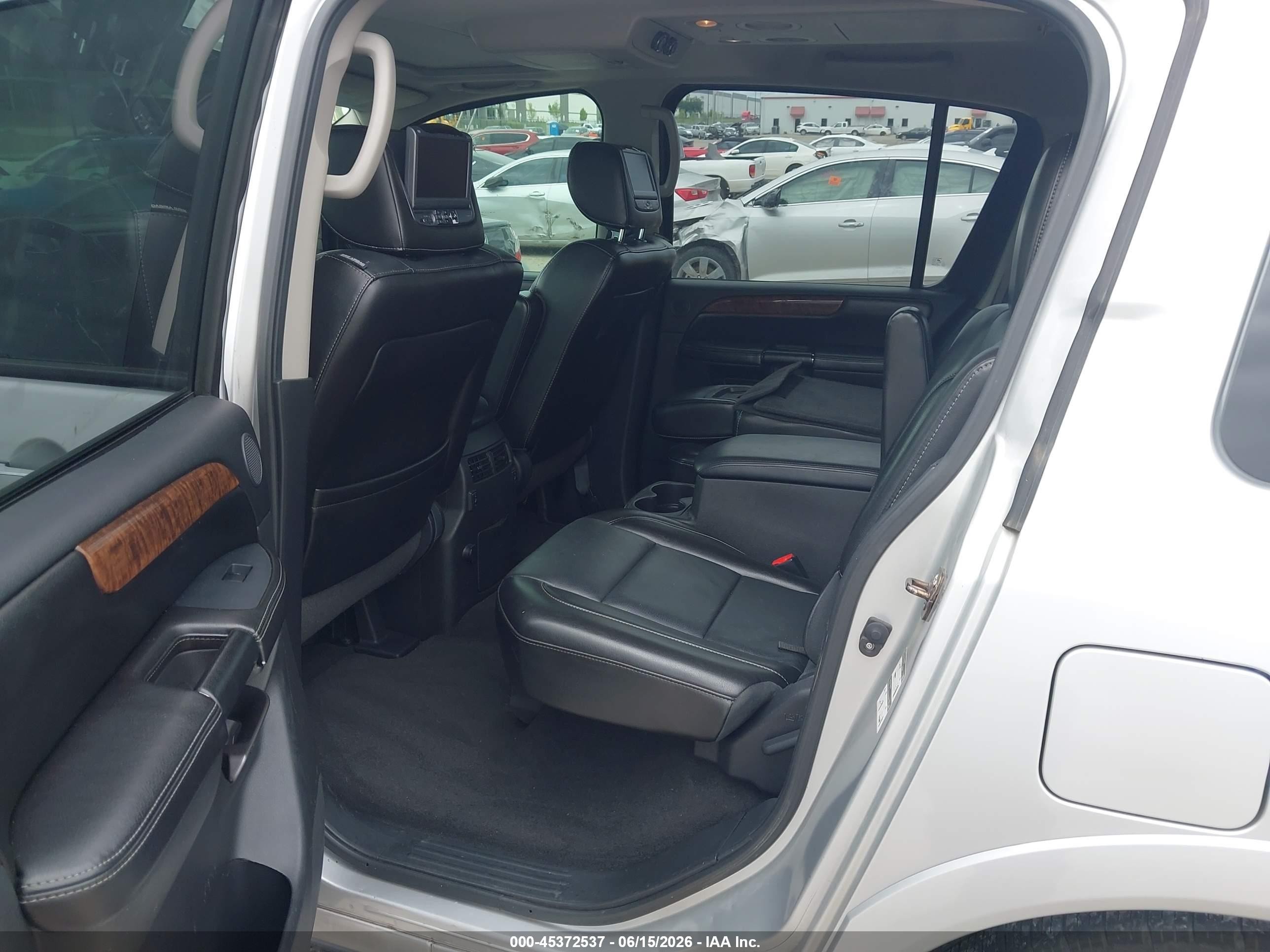 2013 Nissan Armada Platinum Серебряный vin: 5N1BA0NFXDN605103
