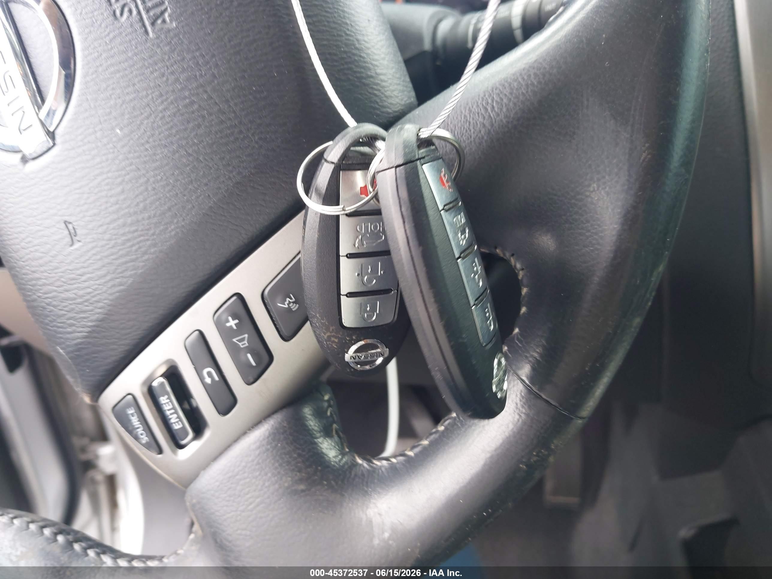 2013 Nissan Armada Platinum Серебряный vin: 5N1BA0NFXDN605103