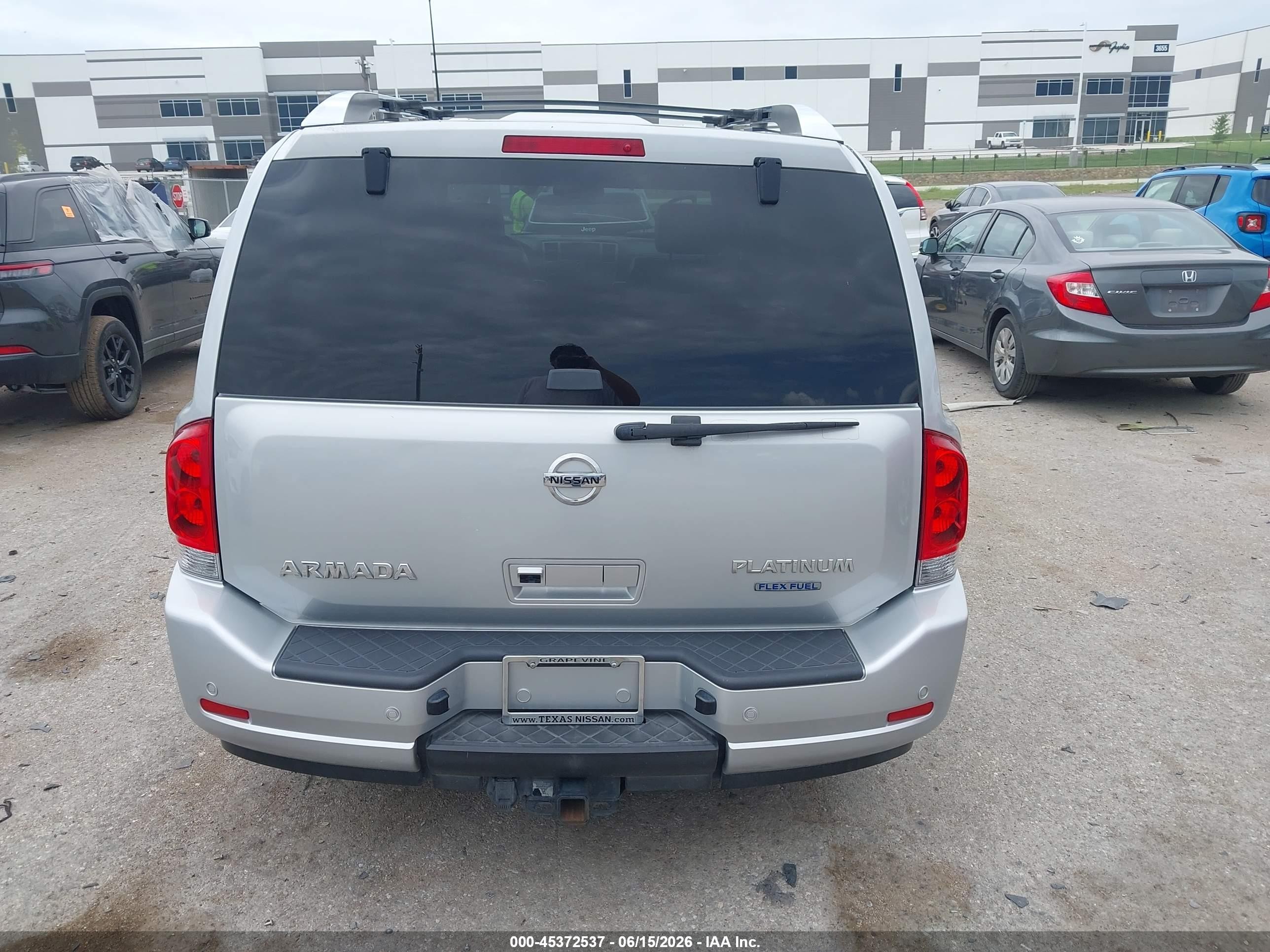 2013 Nissan Armada Platinum Серебряный vin: 5N1BA0NFXDN605103