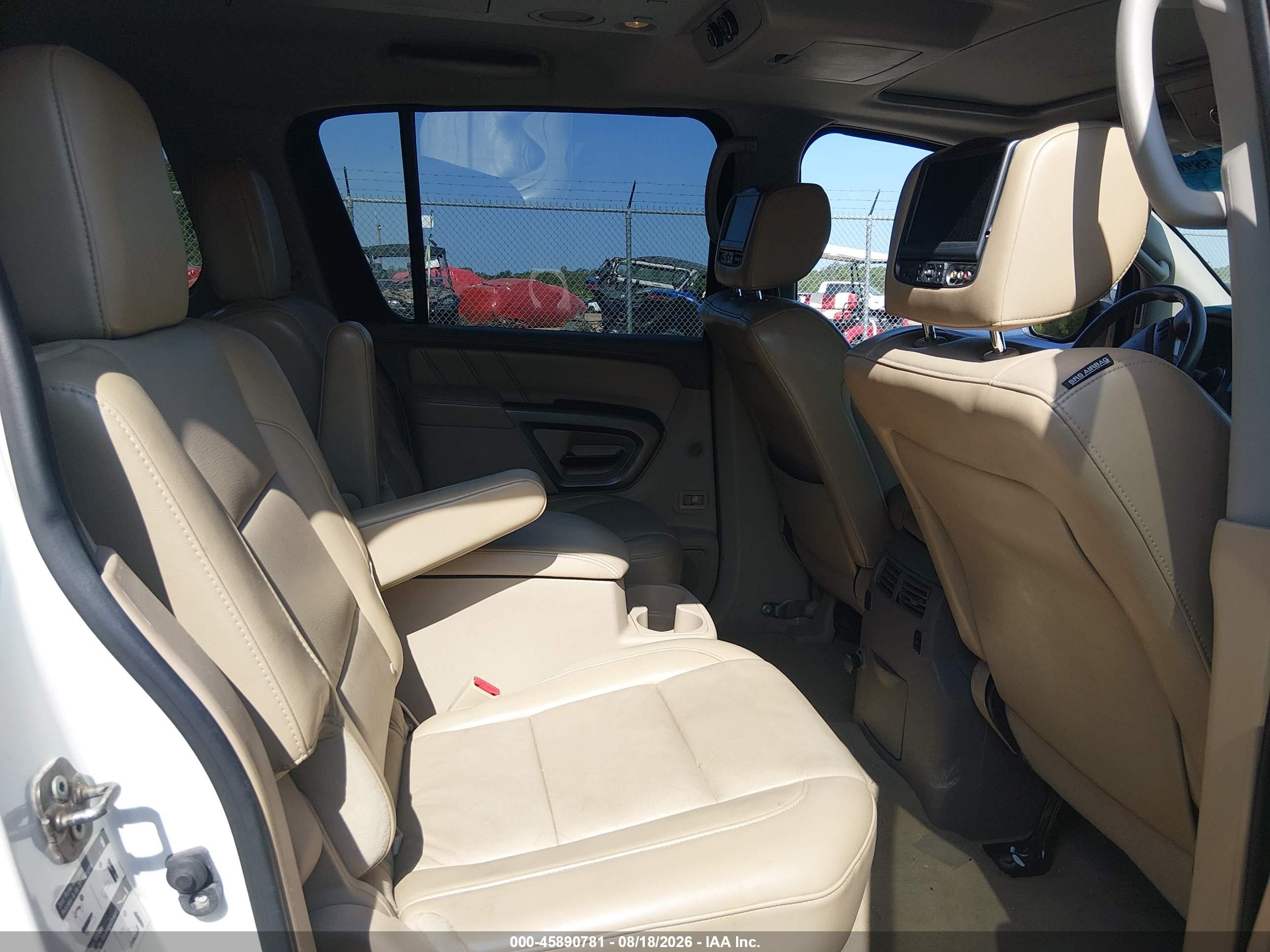 2015 Nissan Armada Platinum White vin: 5N1BA0NFXFN611759