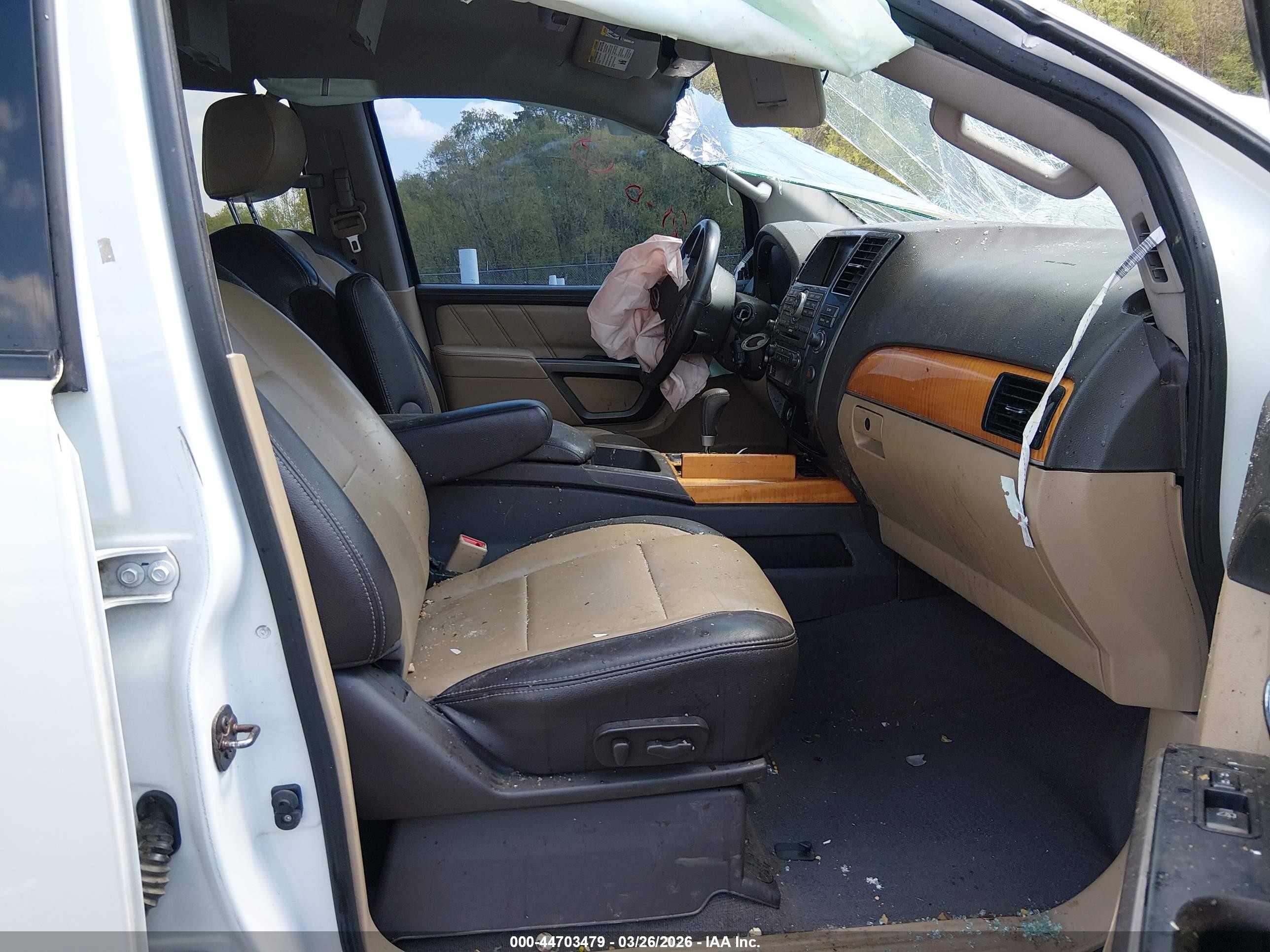 2015 Nissan Armada Platinum Белый vin: 5N1BA0NFXFN622082