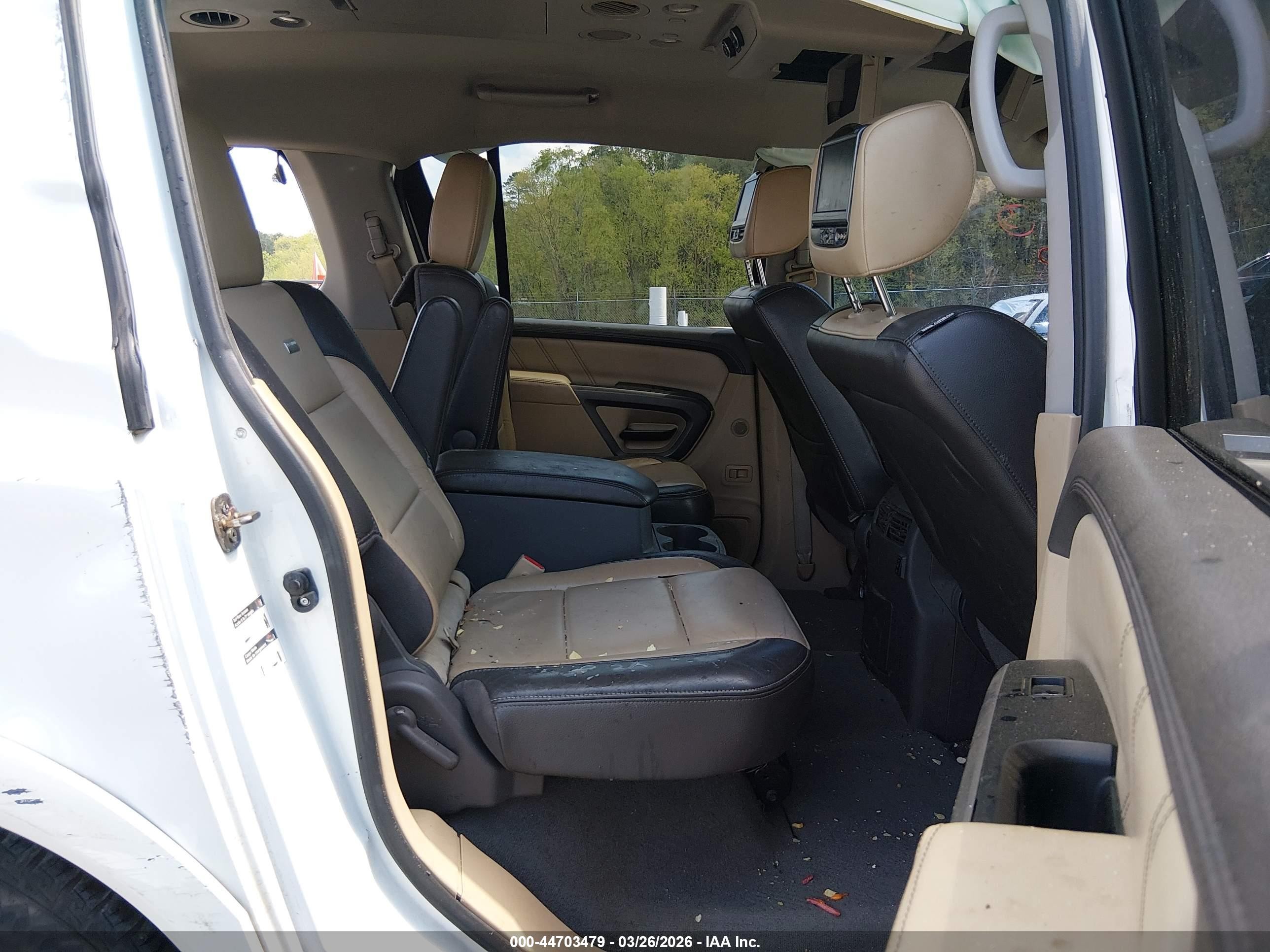 2015 Nissan Armada Platinum Белый vin: 5N1BA0NFXFN622082
