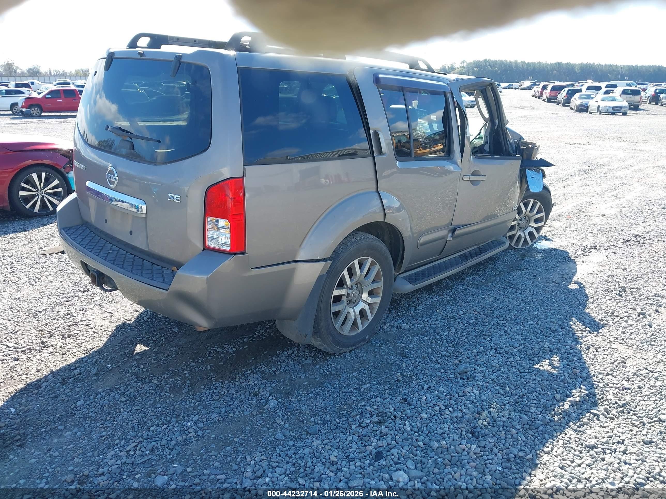 2008 Nissan Pathfinder Se V8 Золотой vin: 5N1BR18A18C629581