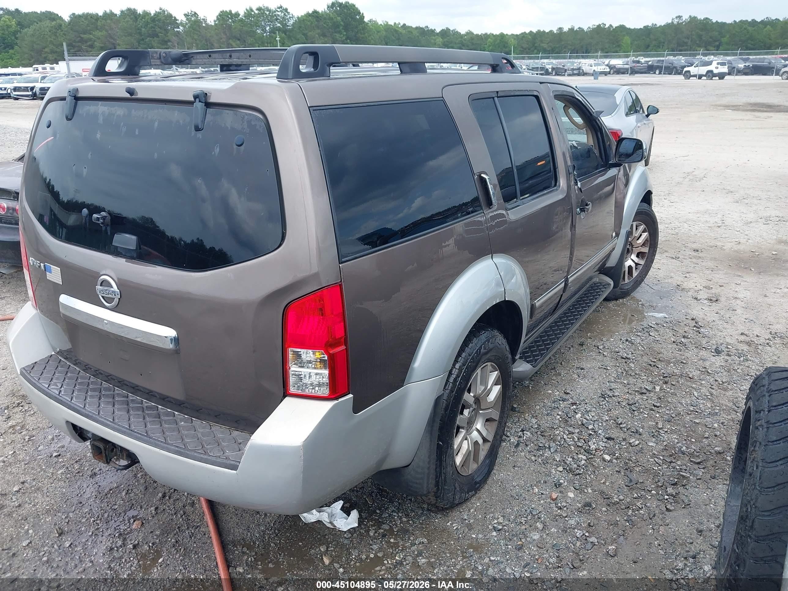 2008 Nissan Pathfinder Le V8 Brown vin: 5N1BR18A48C601600