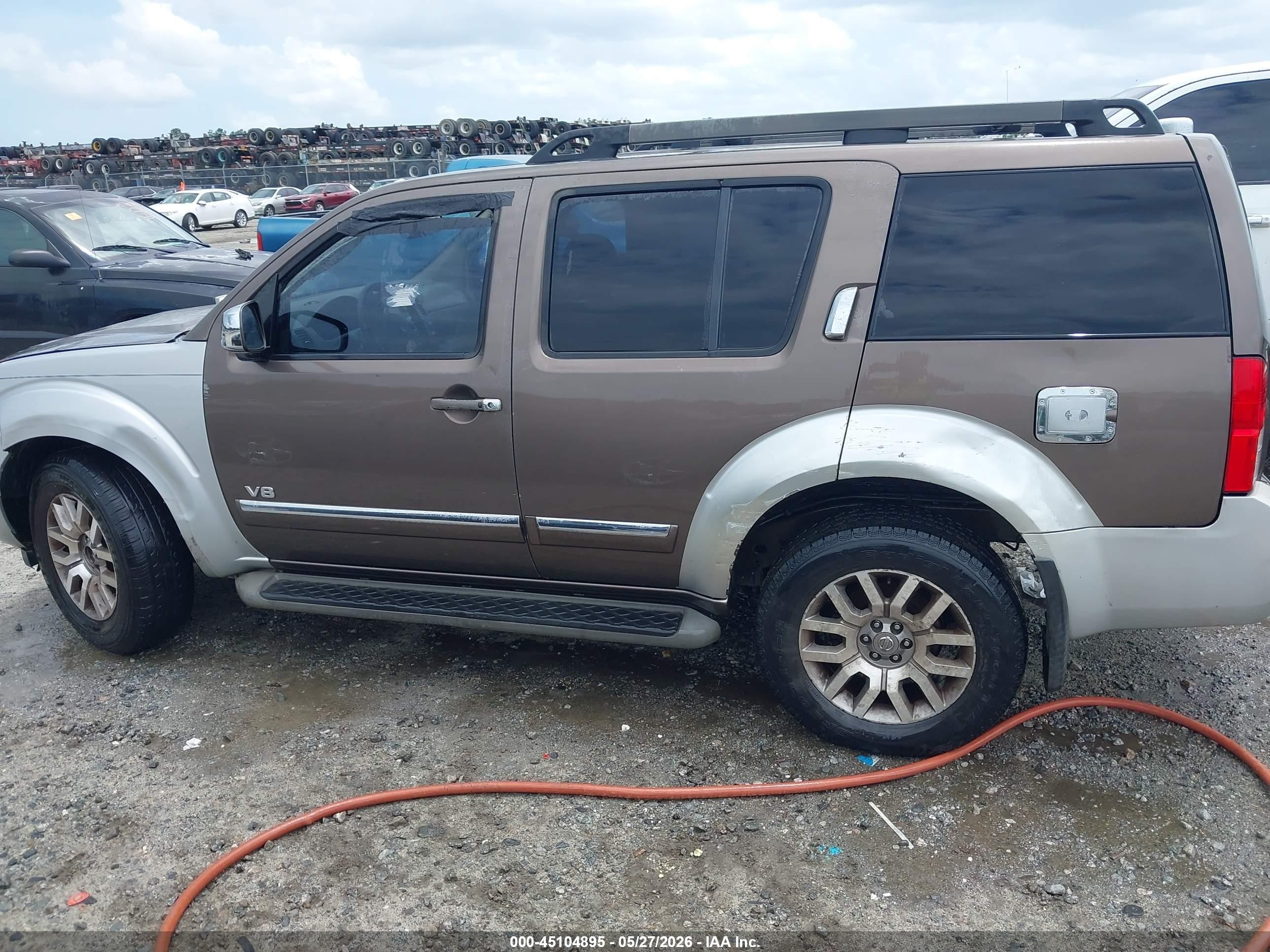 2008 Nissan Pathfinder Le V8 Brown vin: 5N1BR18A48C601600