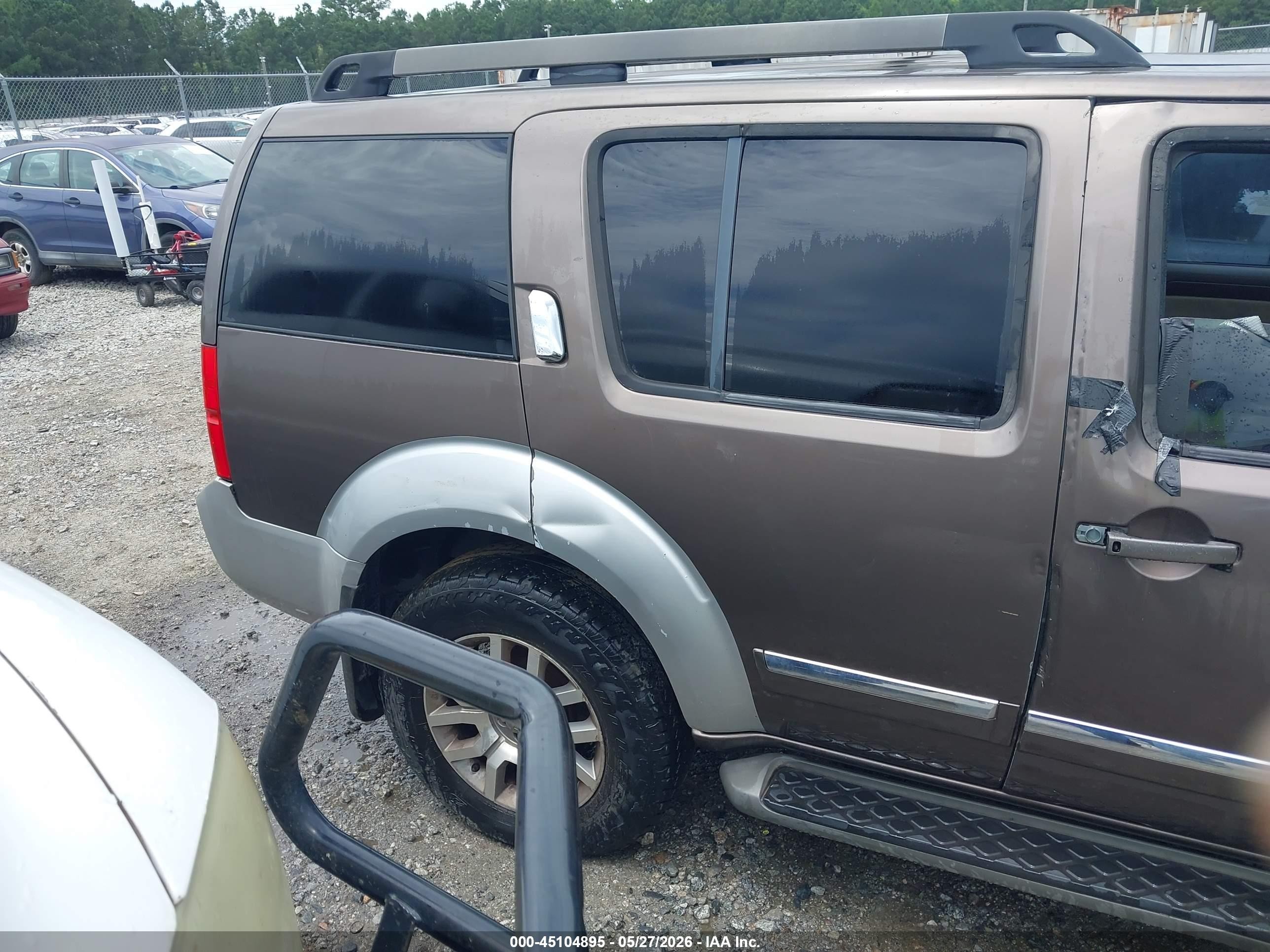 2008 Nissan Pathfinder Le V8 Brown vin: 5N1BR18A48C601600