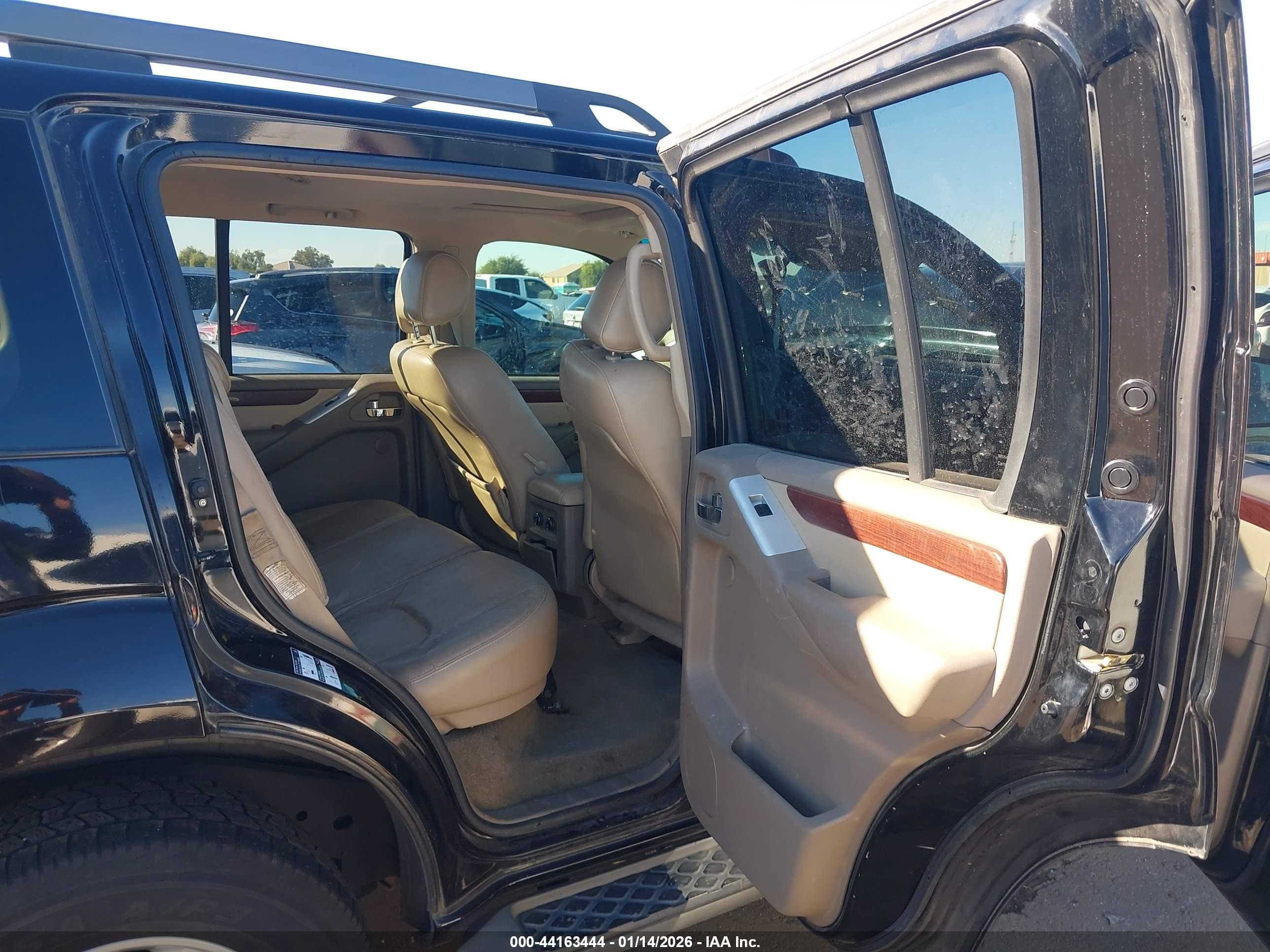 2008 Nissan Pathfinder Le V8 Черный vin: 5N1BR18A78C609836