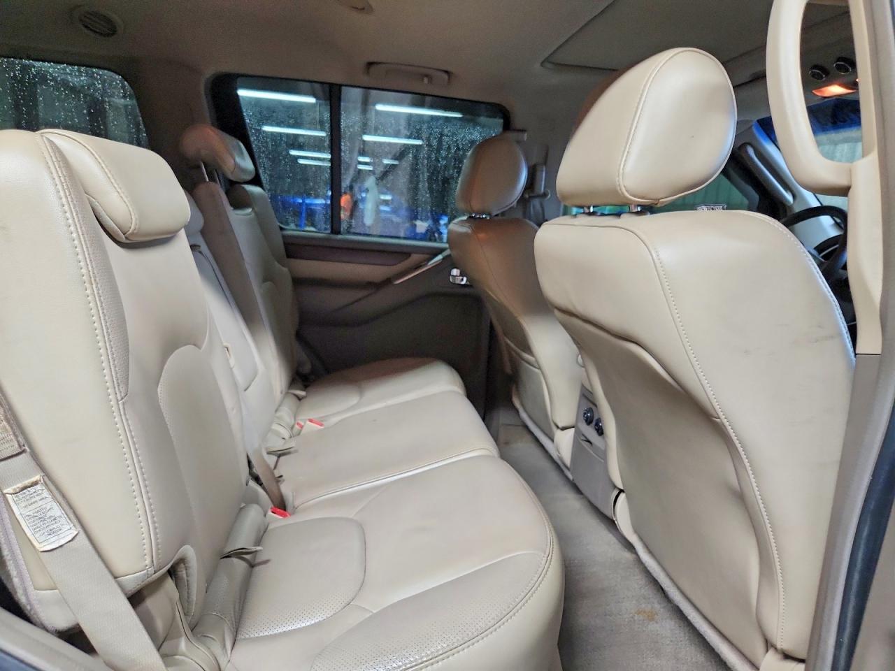 2008 Nissan Pathfinder Se V8 Tan vin: 5N1BR18A88C621462