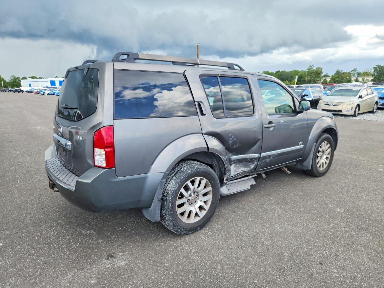 2008 Nissan Pathfinder Se V8 Gray vin: 5N1BR18A98C621325