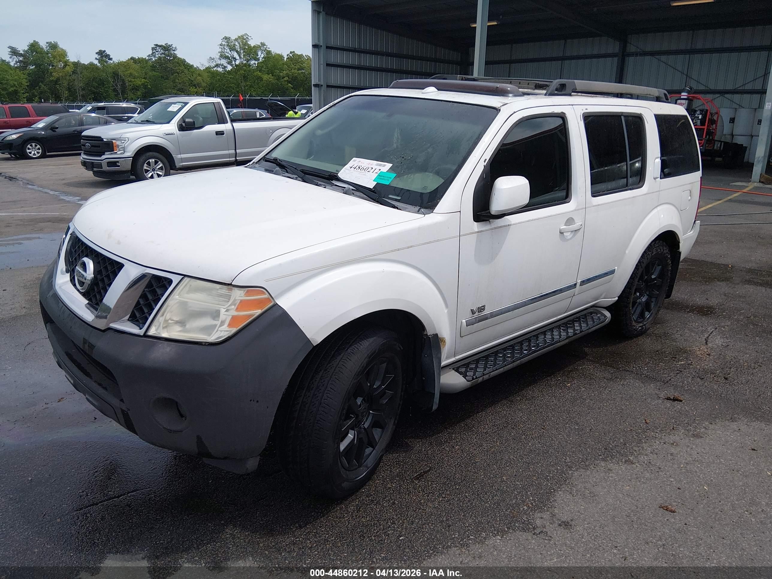 2008 Nissan Pathfinder Le V8 White vin: 5N1BR18AX8C613847