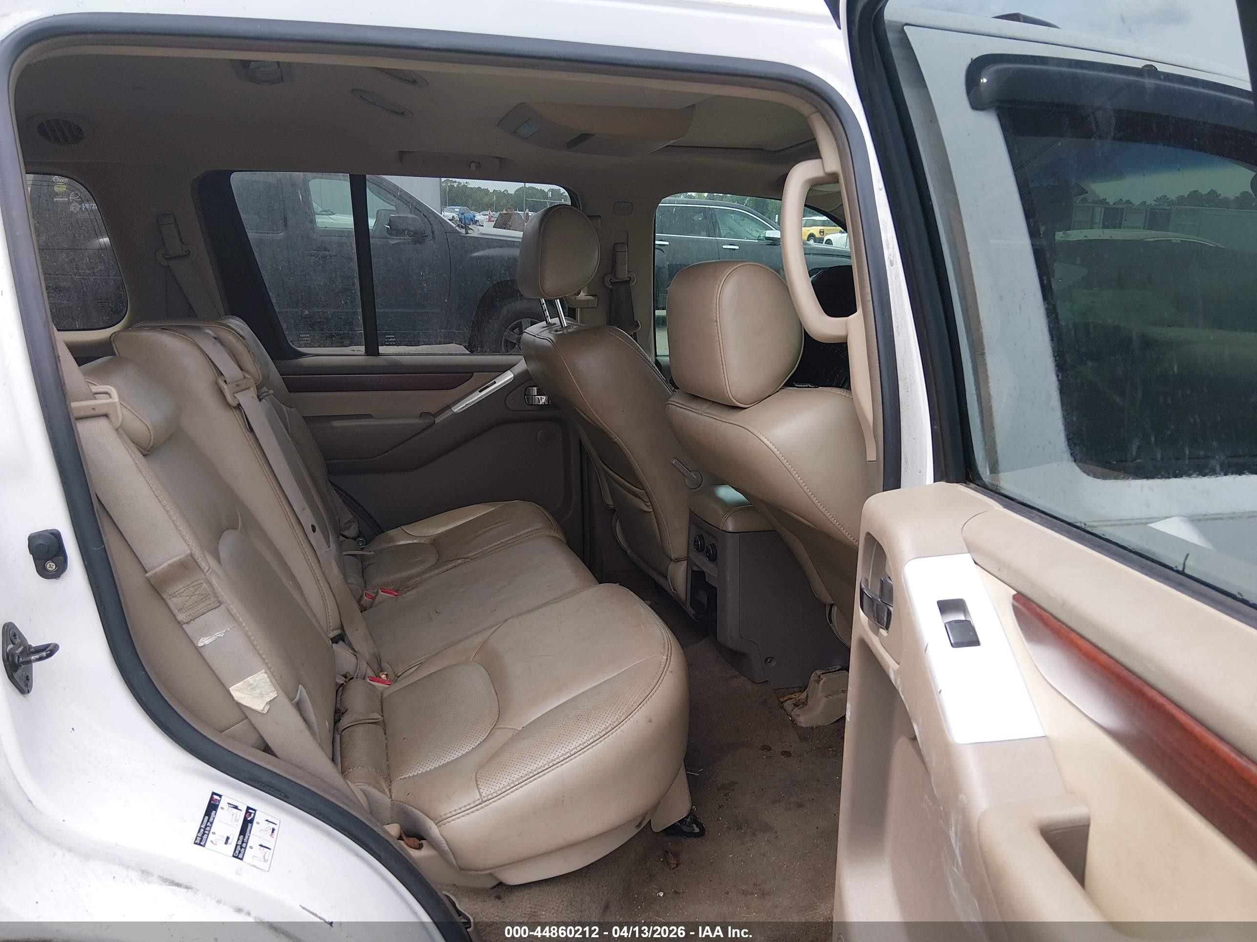2008 Nissan Pathfinder Le V8 White vin: 5N1BR18AX8C613847