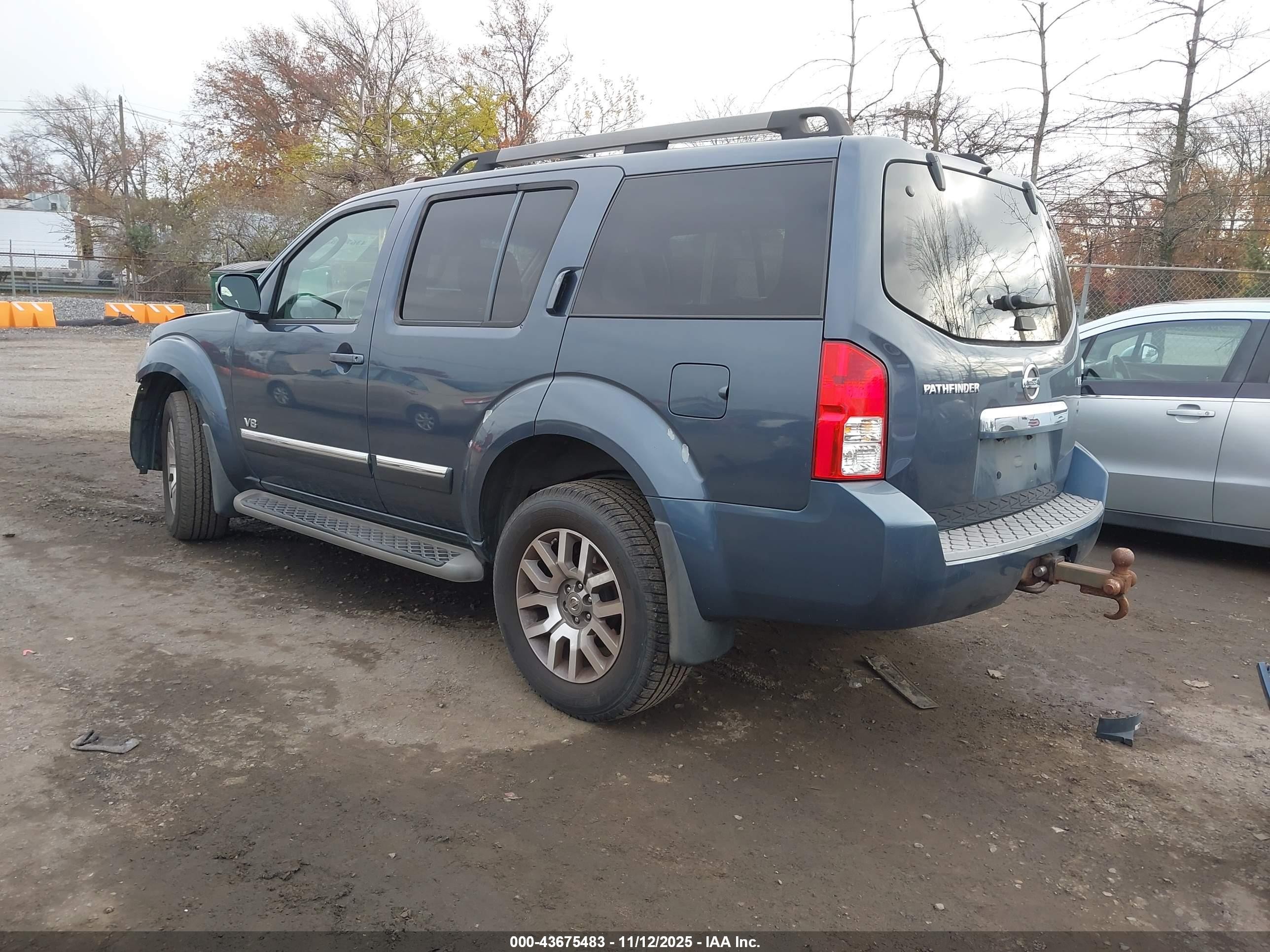 2008 Nissan Pathfinder Le V8 Blue vin: 5N1BR18B88C608705
