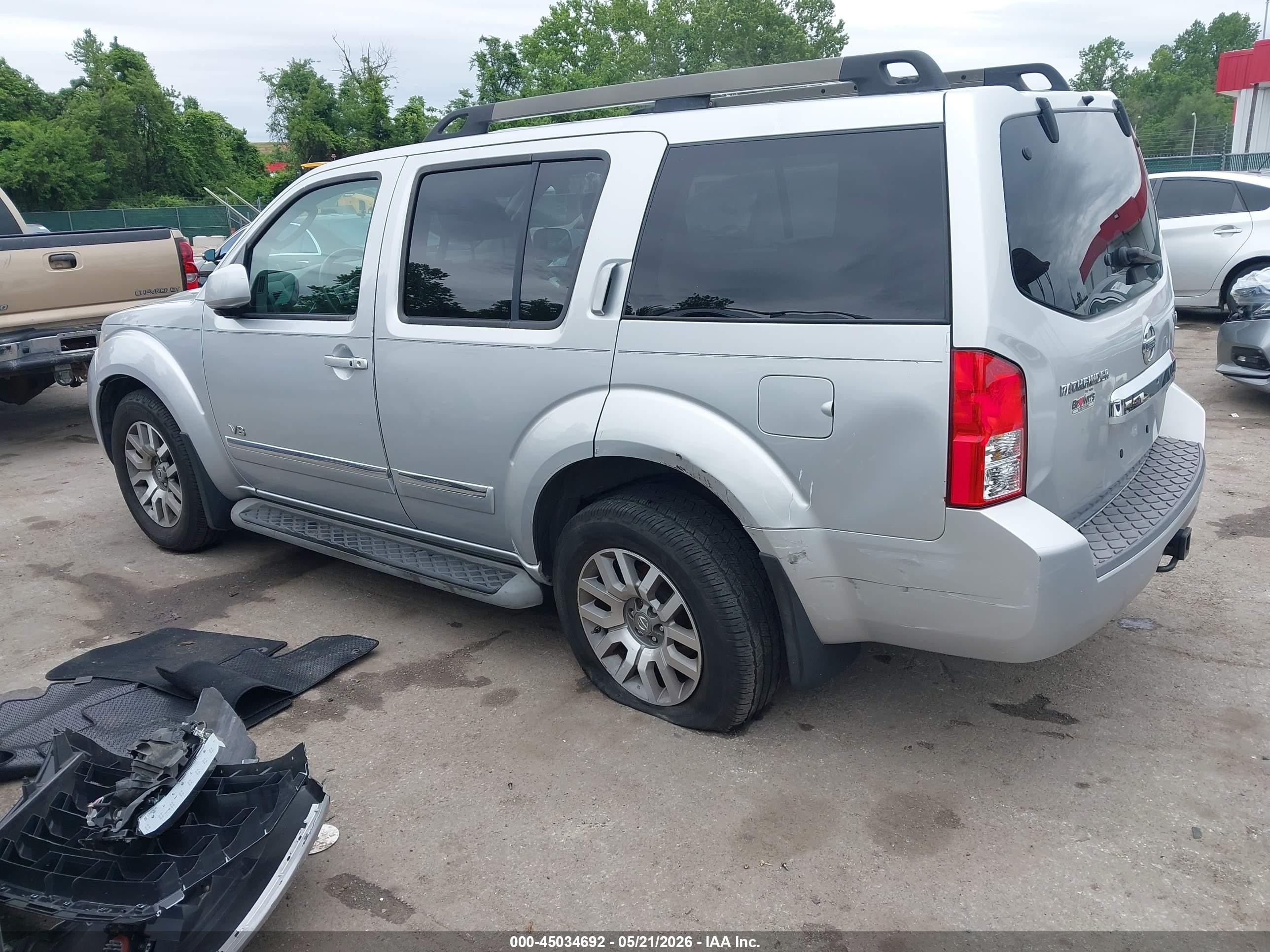 2010 Nissan Pathfinder Le V8 Silver vin: 5N1BR1NB5AC614505