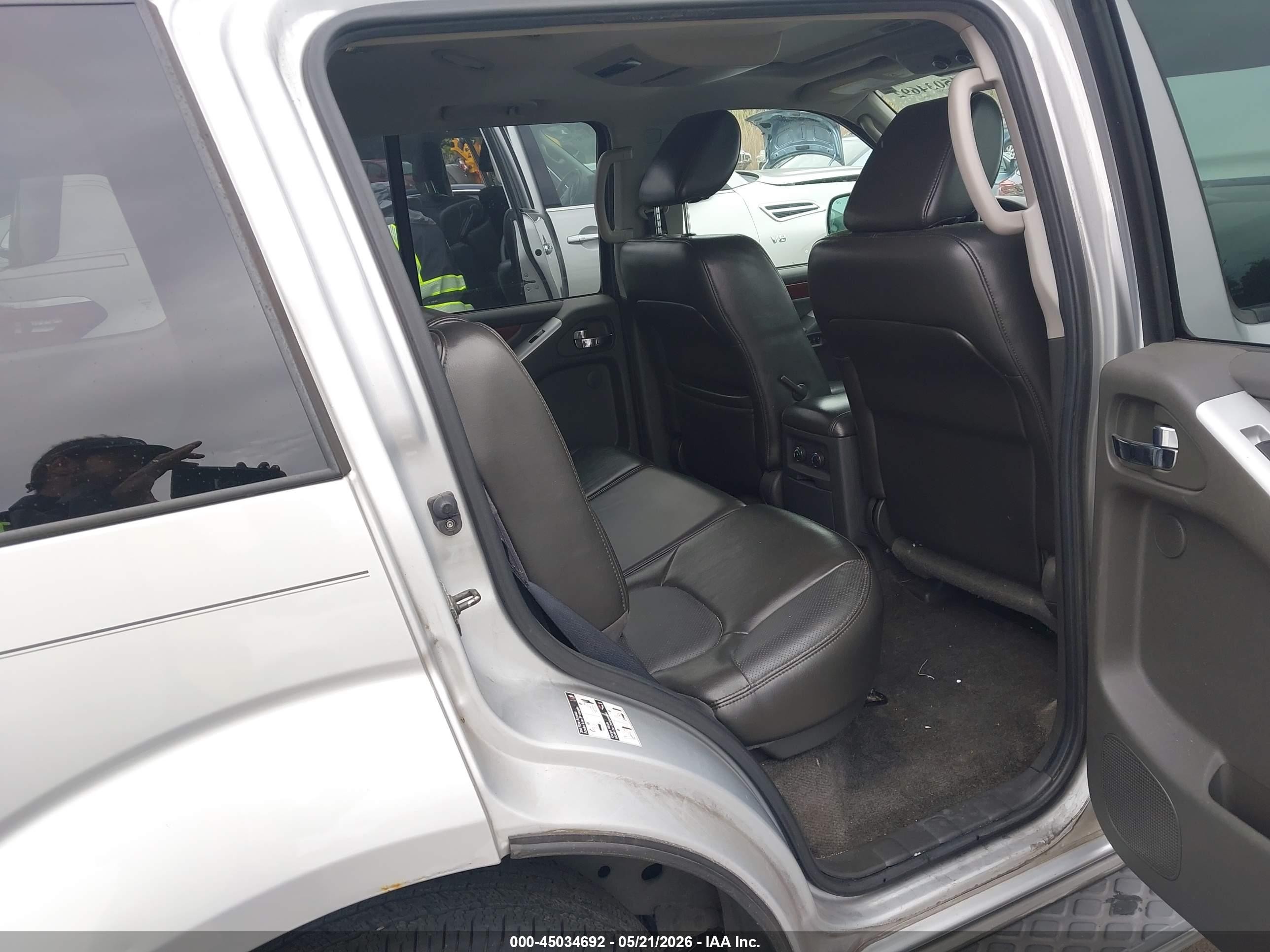 2010 Nissan Pathfinder Le V8 Silver vin: 5N1BR1NB5AC614505