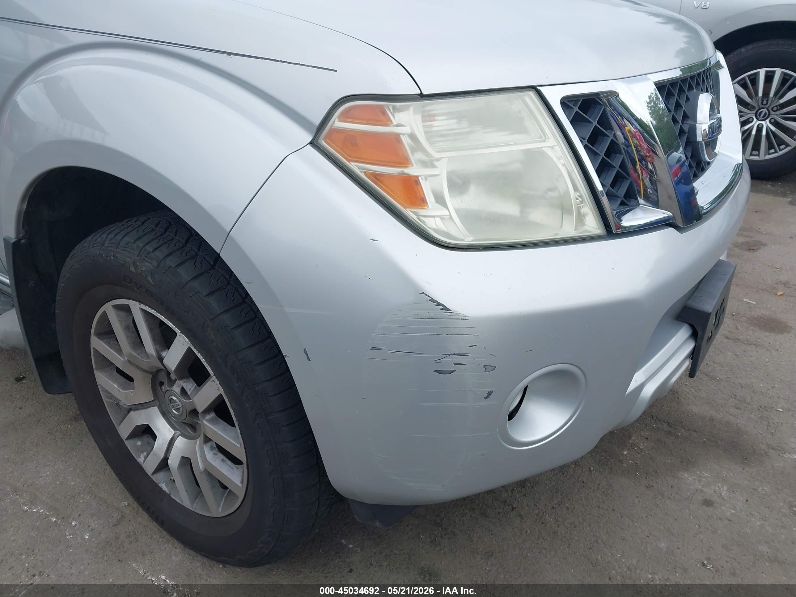 2010 Nissan Pathfinder Le V8 Silver vin: 5N1BR1NB5AC614505