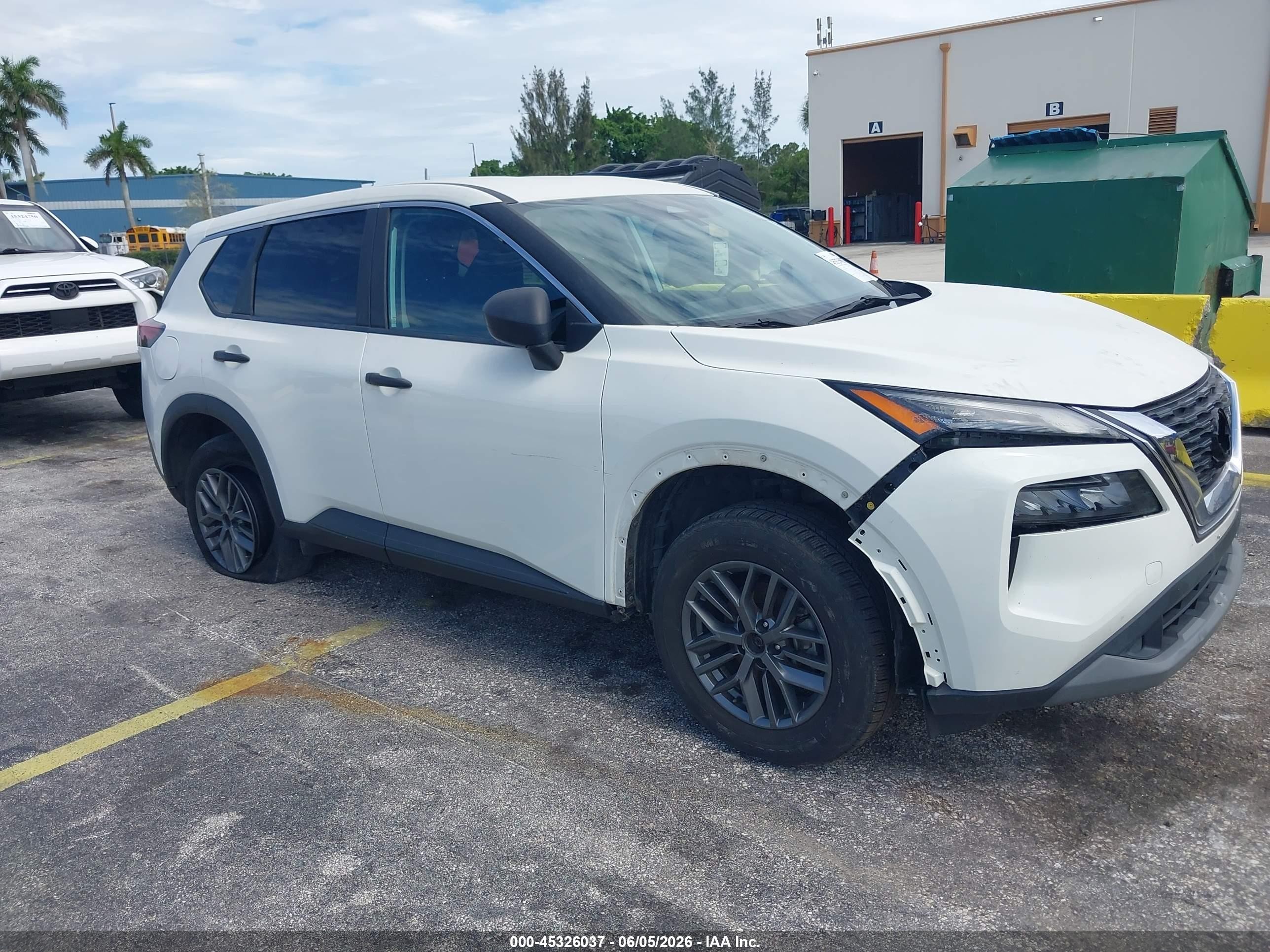 2023 Nissan Rogue S Fwd Белый vin: 5N1BT3AA4PC792392