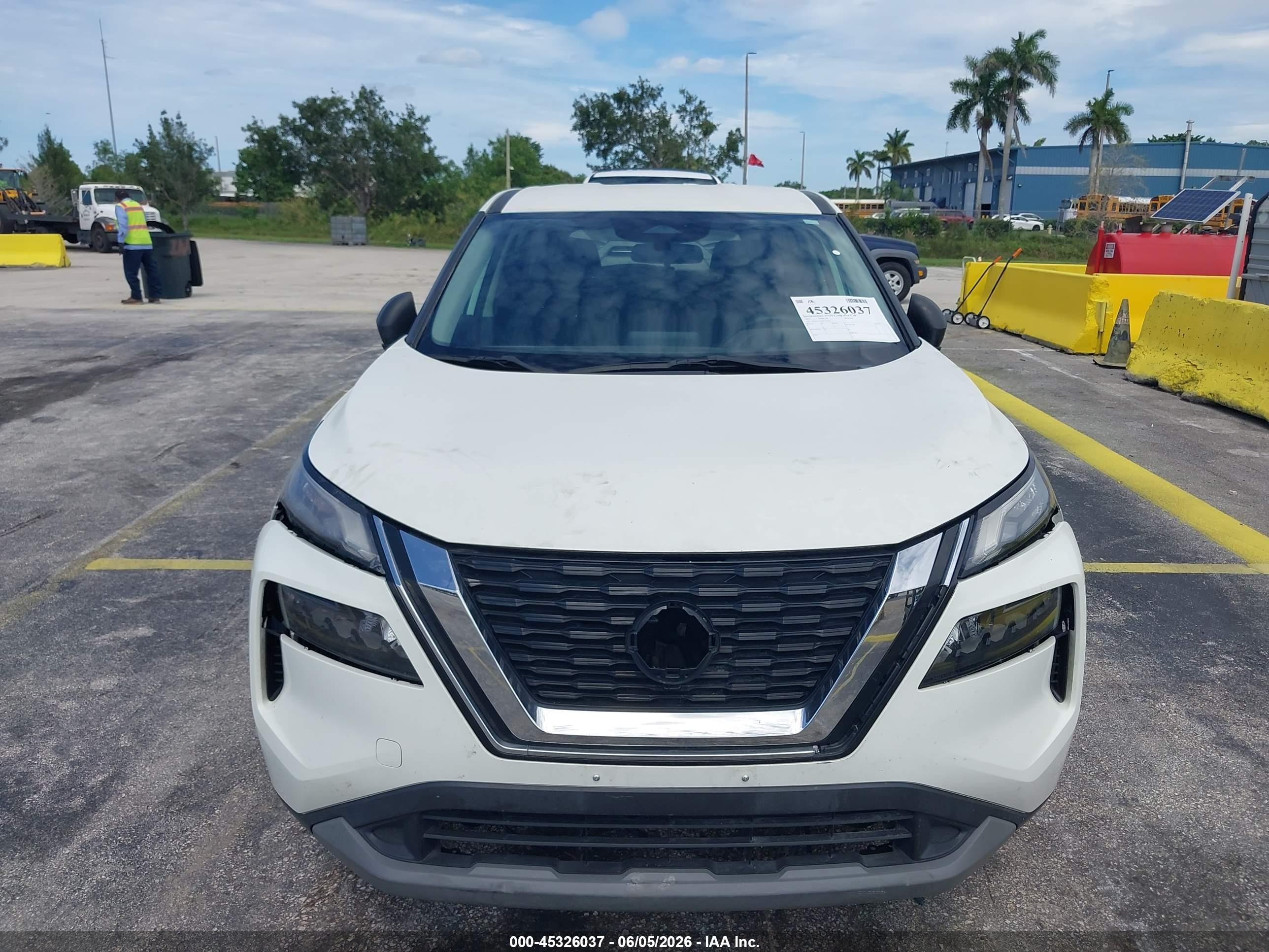 2023 Nissan Rogue S Fwd Белый vin: 5N1BT3AA4PC792392