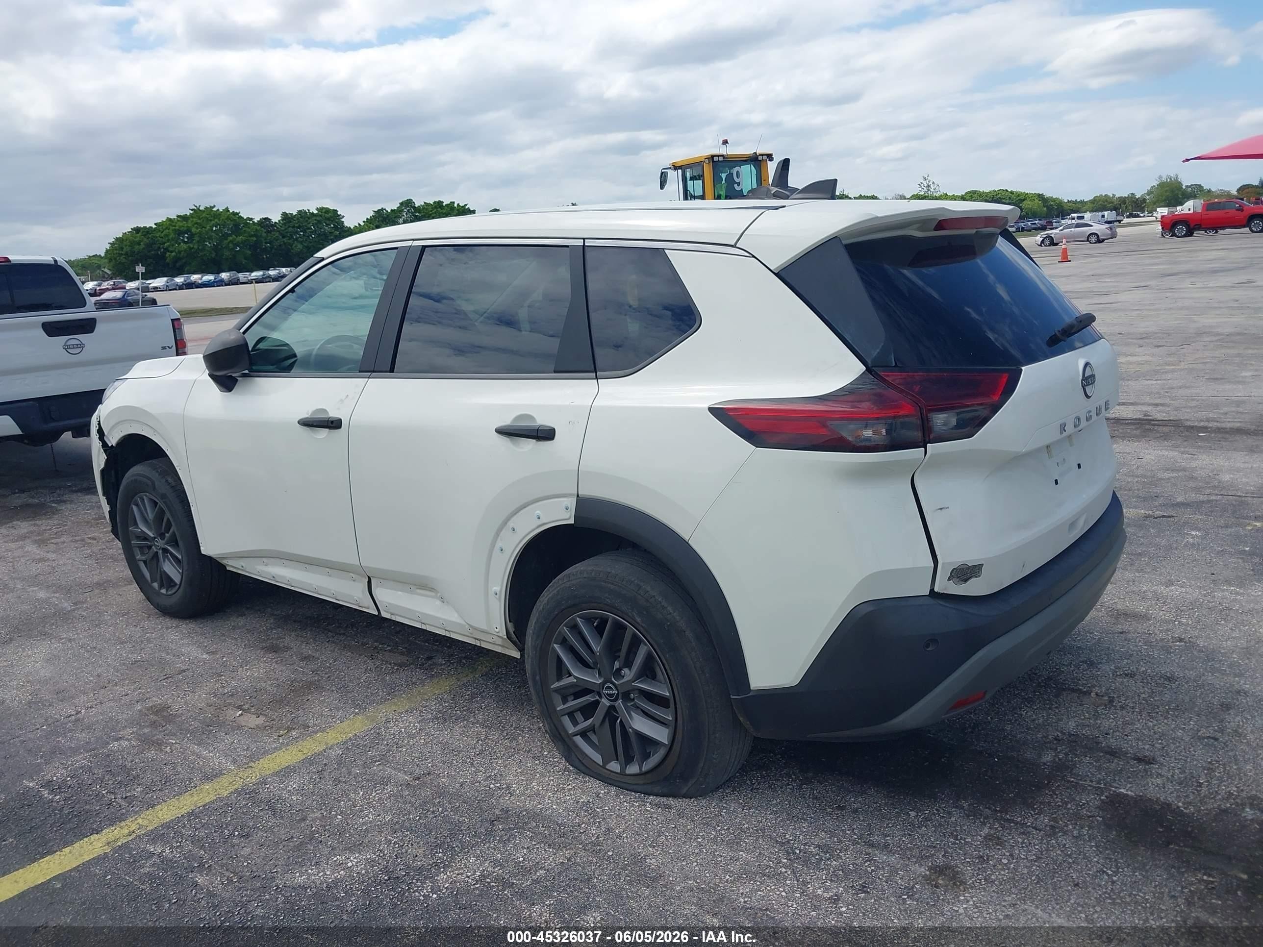 2023 Nissan Rogue S Fwd Белый vin: 5N1BT3AA4PC792392
