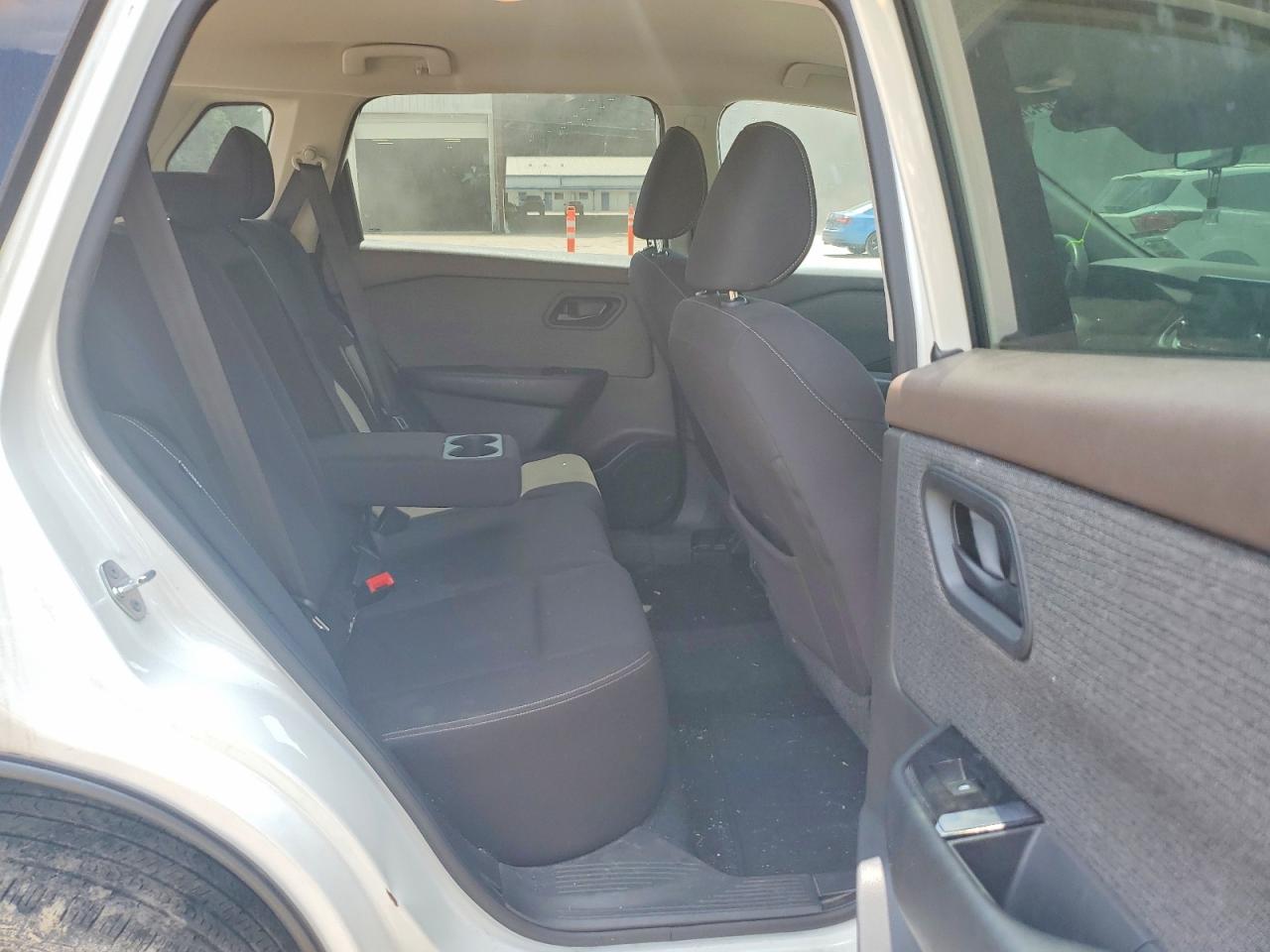 2023 Nissan Rogue S White vin: 5N1BT3AA6PC744473