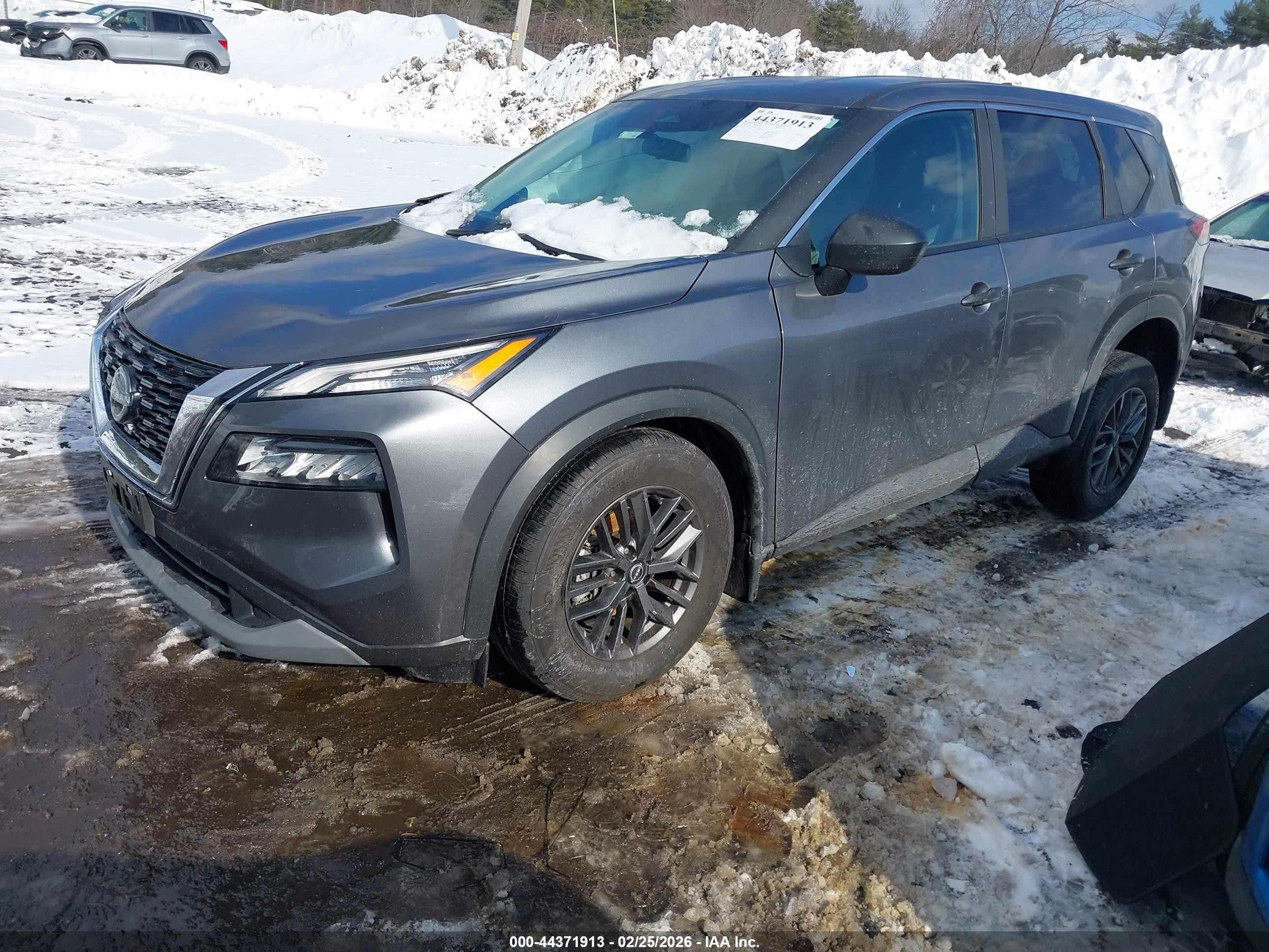 2023 Nissan Rogue S Fwd Silver vin: 5N1BT3AA7PC853072