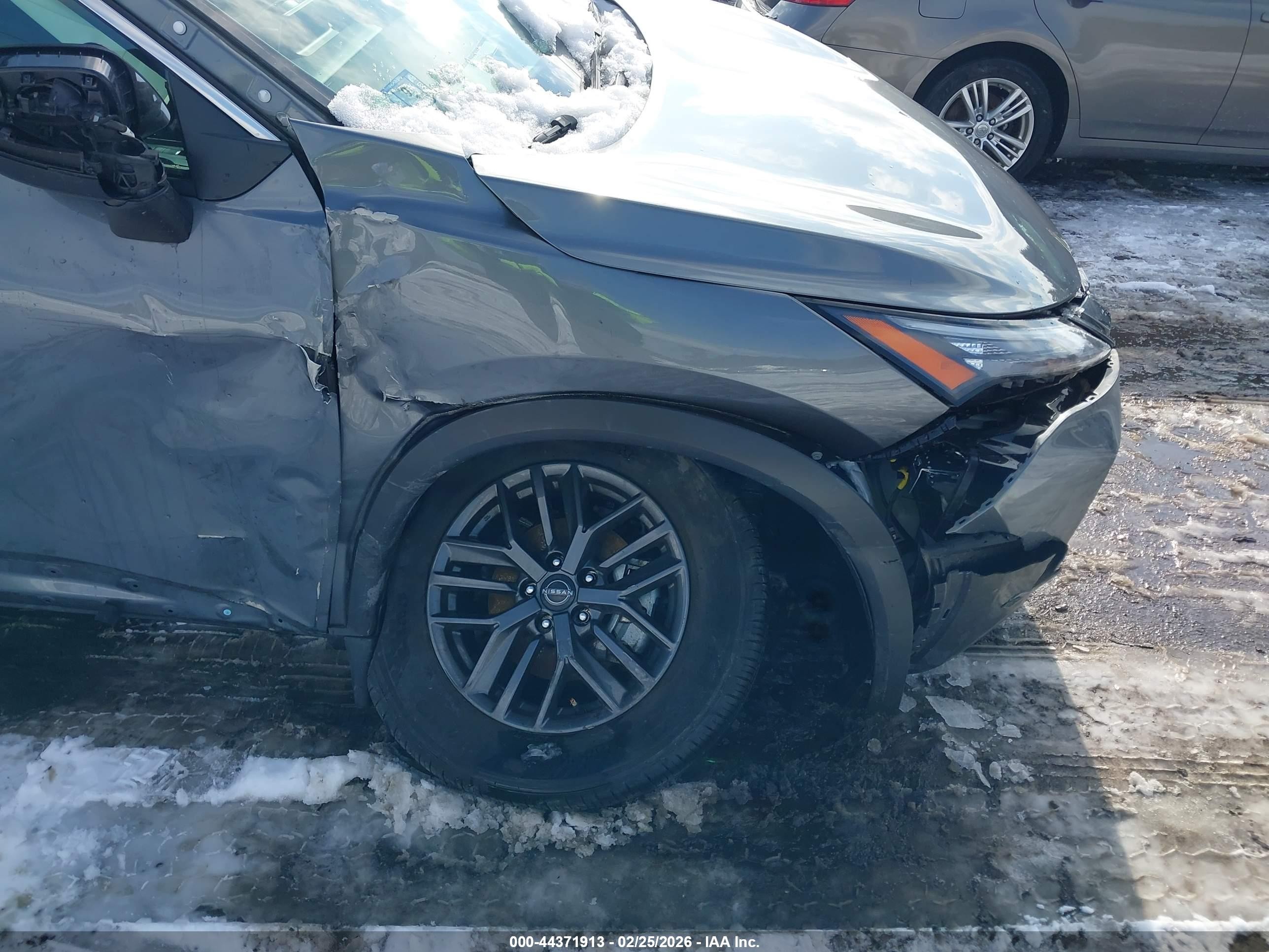 2023 Nissan Rogue S Fwd Silver vin: 5N1BT3AA7PC853072