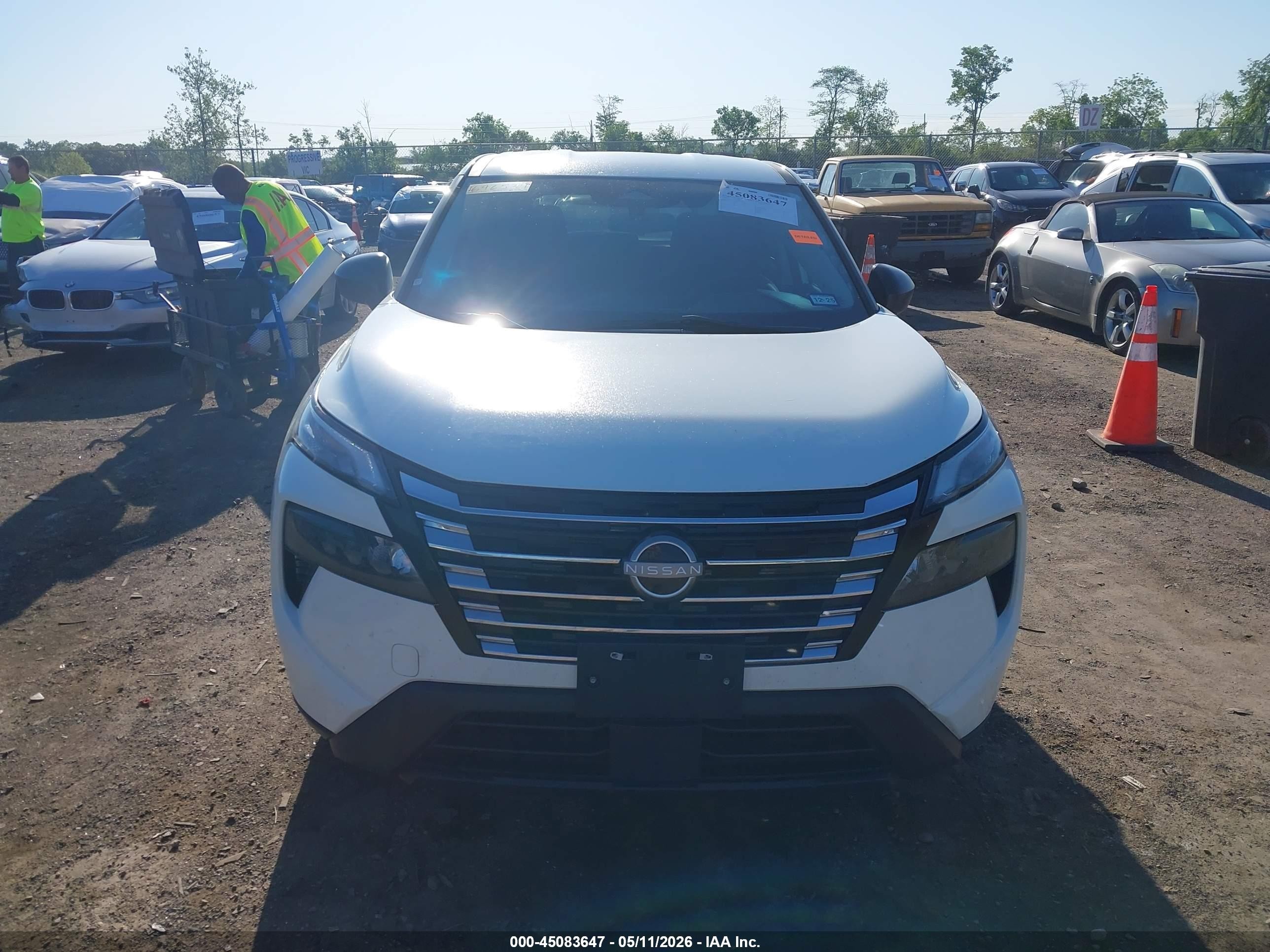 2024 Nissan Rogue S Fwd White vin: 5N1BT3AA7RC696534