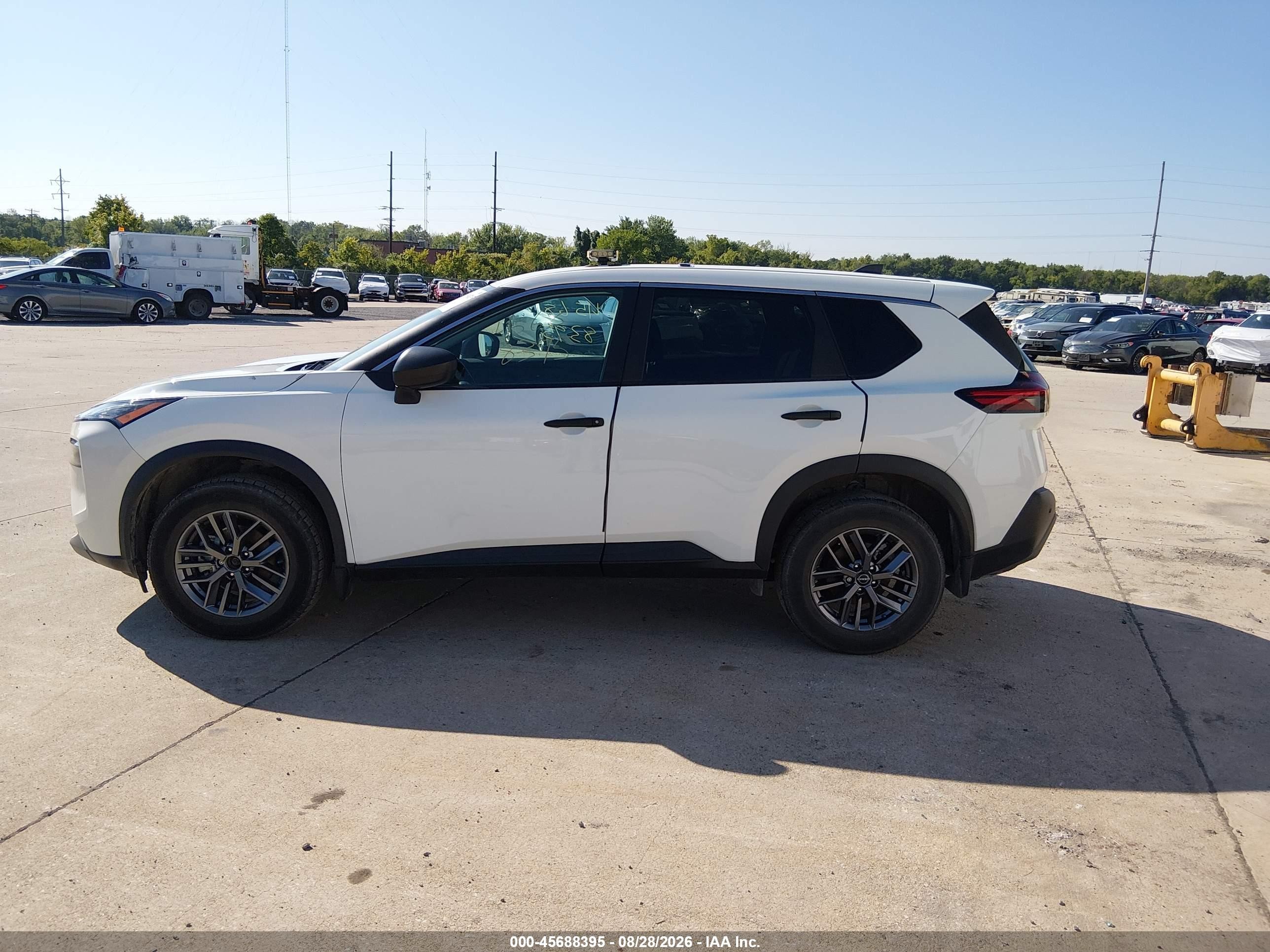 2023 Nissan Rogue S Intelligent Awd Белый vin: 5N1BT3AB0PC837532