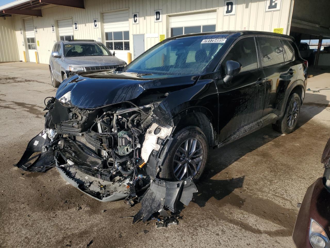 2023 Nissan Rogue S Черный vin: 5N1BT3AB1PC892734 Damage: Left Front Fender, Dent(S) W/ Paint Dmg, 5 To 6 Inches