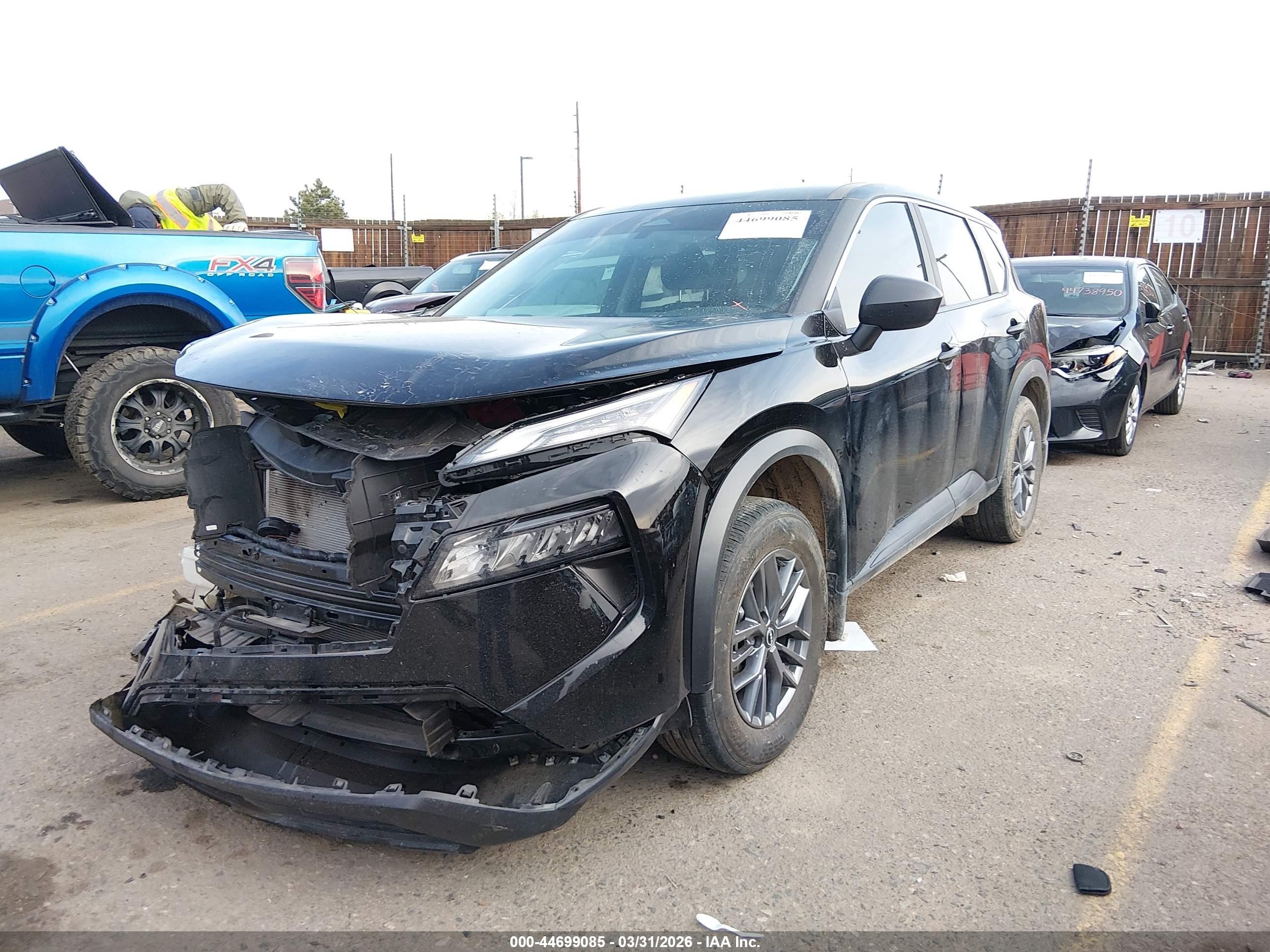 2025 Nissan Rogue S Intelligent Awd Black vin: 5N1BT3AB1SC767158