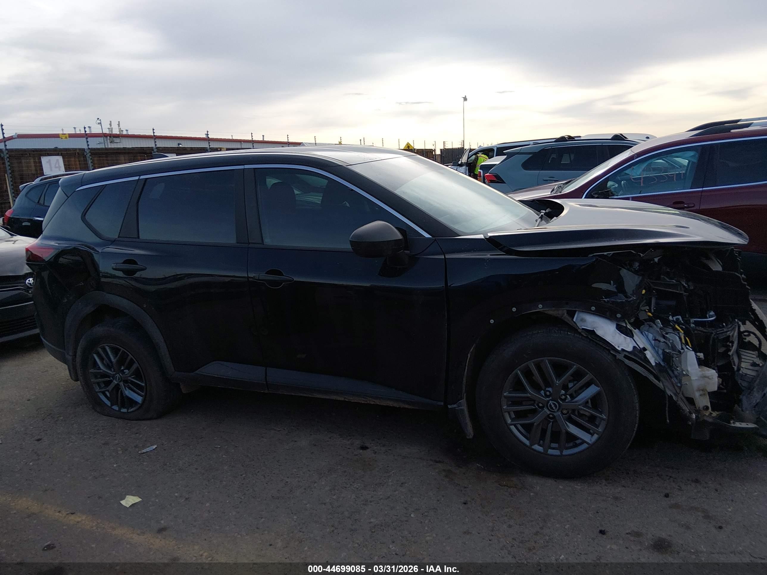 2025 Nissan Rogue S Intelligent Awd Black vin: 5N1BT3AB1SC767158