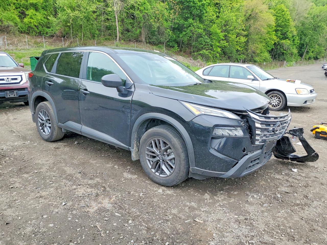 2025 Nissan Rogue S Black vin: 5N1BT3AB3SC801522