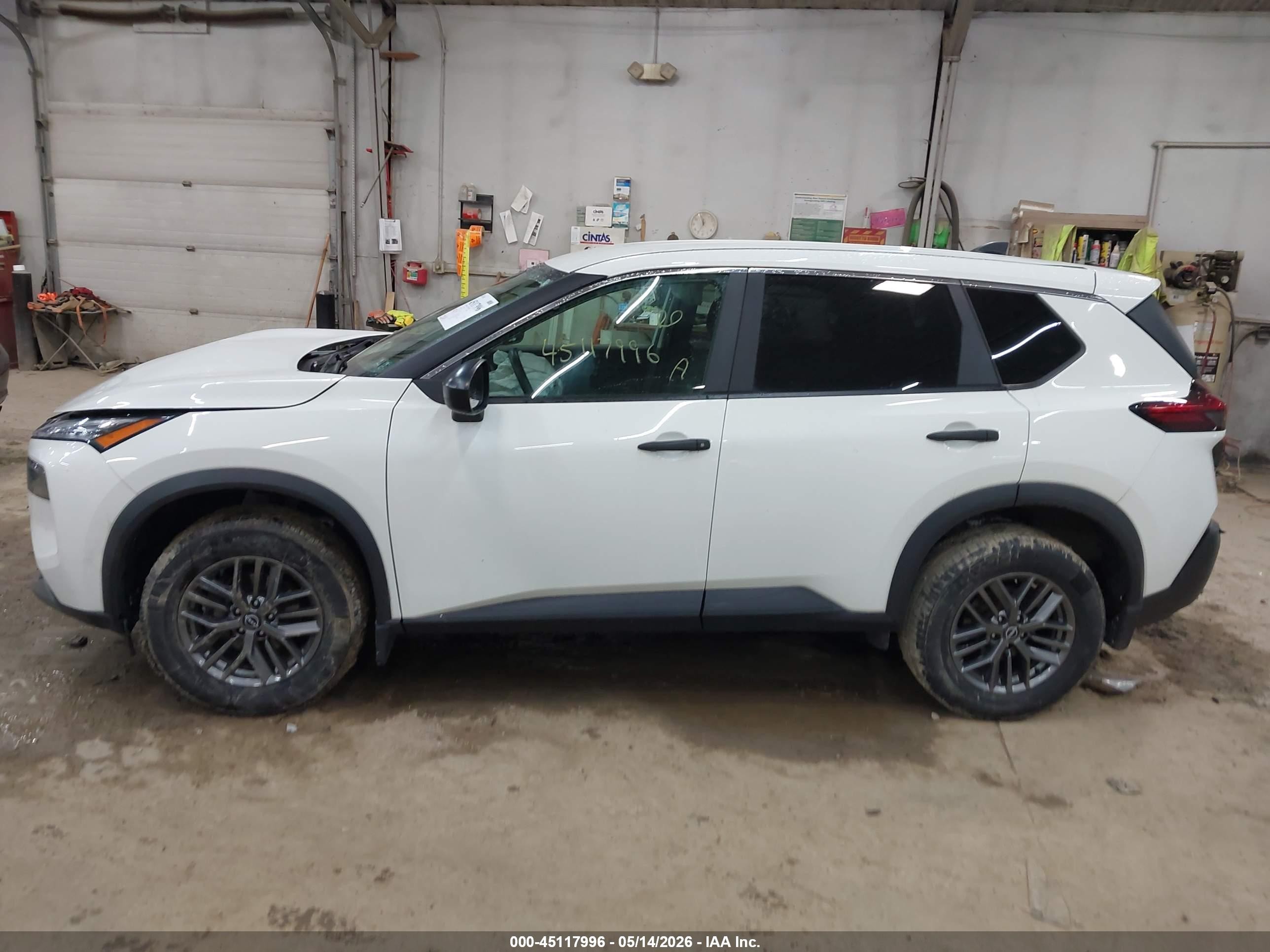 2023 Nissan Rogue S Intelligent Awd Белый vin: 5N1BT3AB6PC808472