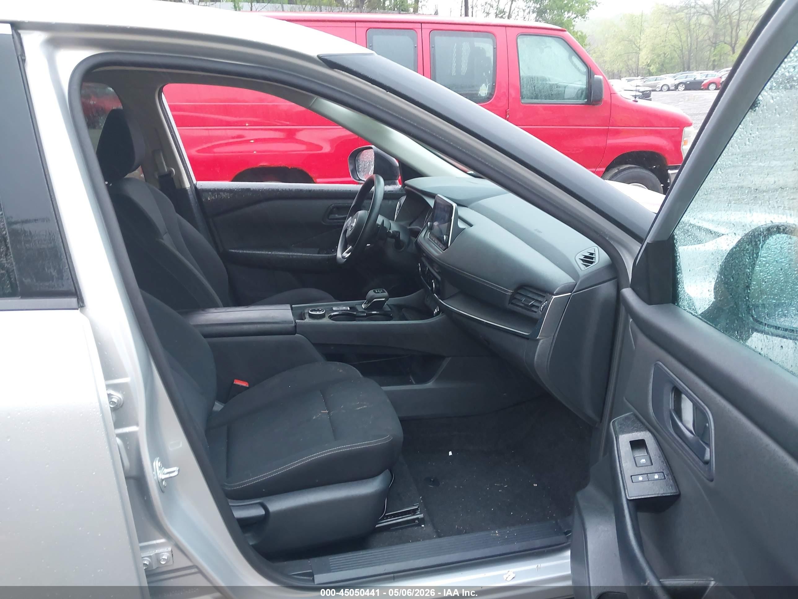 2024 Nissan Rogue S Intelligent Awd Серебряный vin: 5N1BT3AB7RC674882