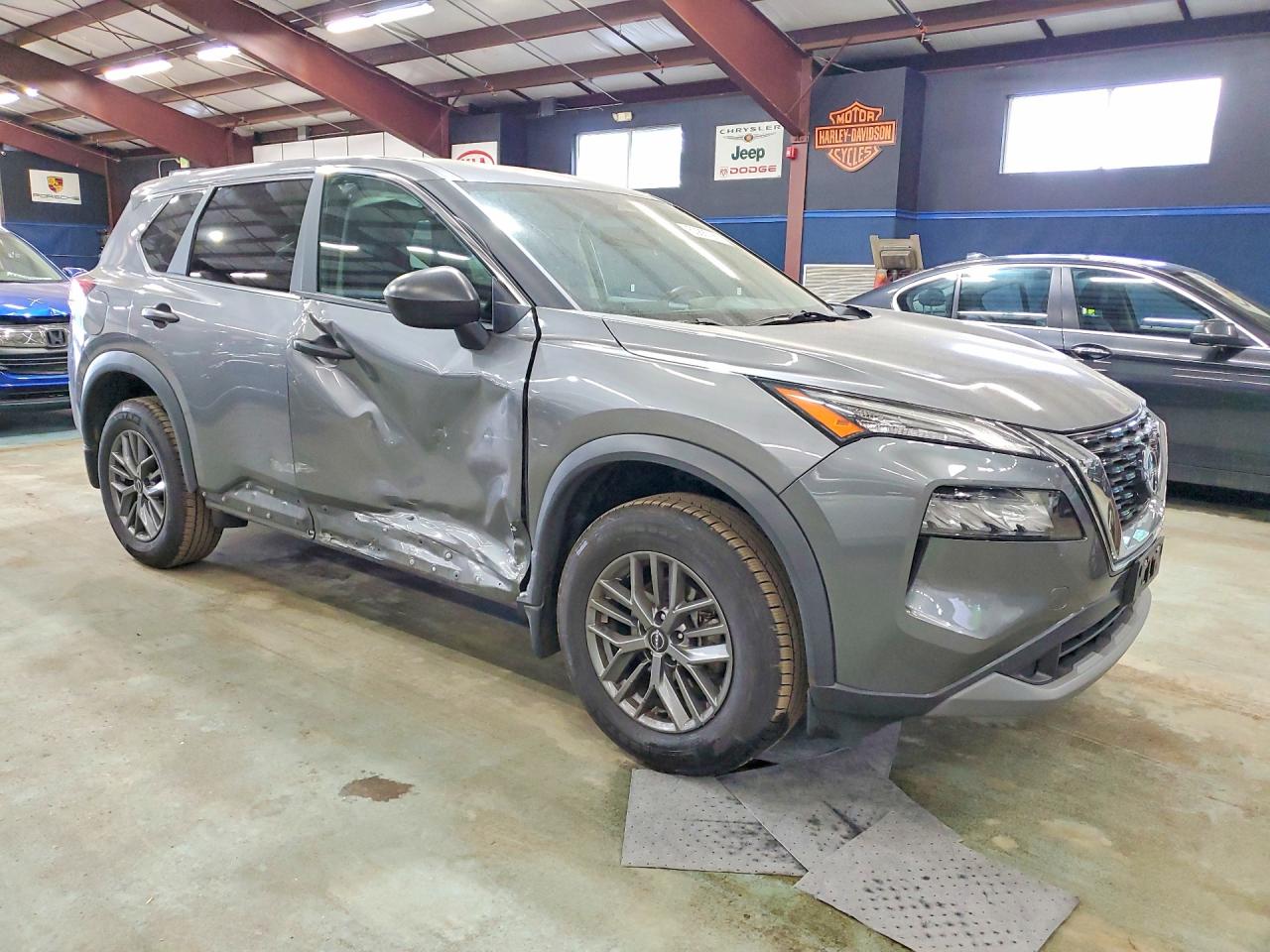 2023 Nissan Rogue S Серый vin: 5N1BT3AB8PC918844